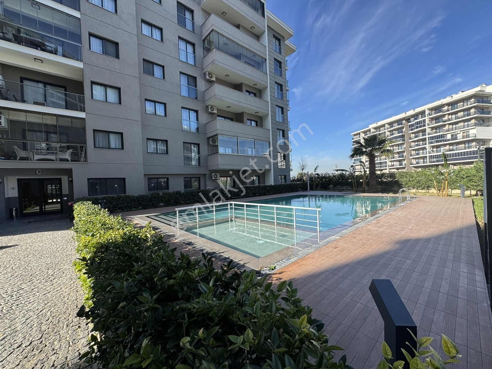 Torbalı Da İzban Yakını Güzenlikli Sitede Kiralık 2+1 Daire