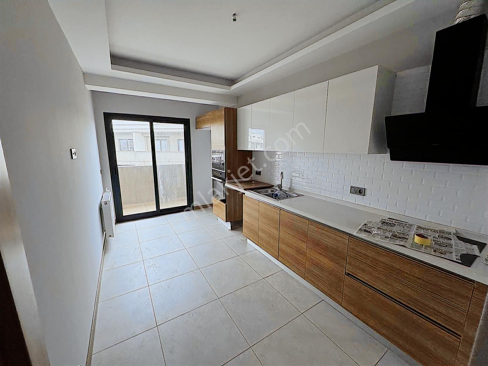 Torbalı Da Havuzlu Güvenlikli Sitede Satılık 3+1 Daire - Görsel 5