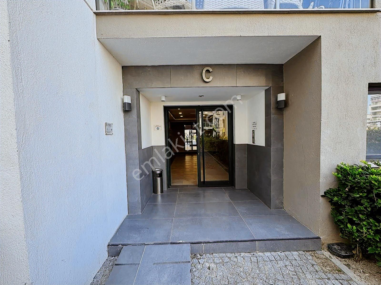 Torbalı Da Havuzlu Güvenlikli Sitede Satılık 3+1 Daire - Görsel 12