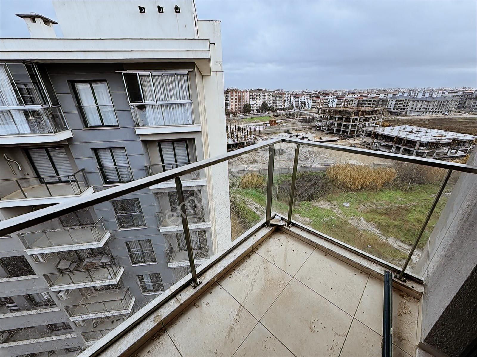 Torbalı Da Havuzlu Güvenlikli Sitede Satılık 3+1 Daire - Görsel 3