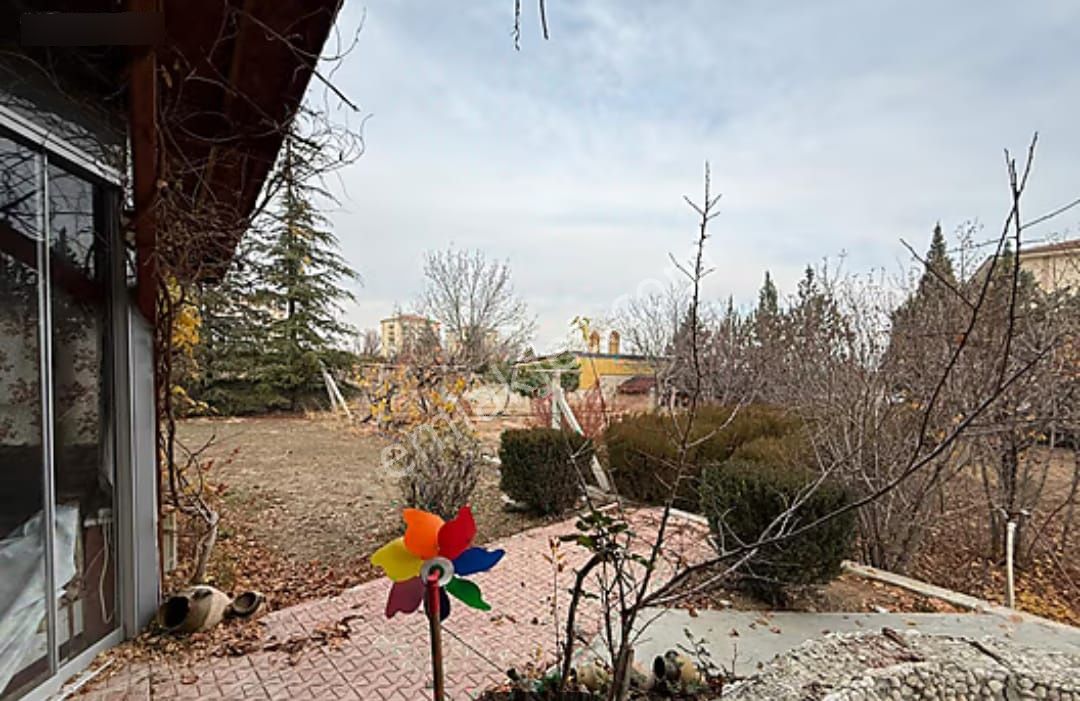 Meram- Kozağaç’ta 1000 M2 Arsa İçinde Yetişmiş Meyve Ağaçlı, 2+1 Müstakil Ev - Görsel 9