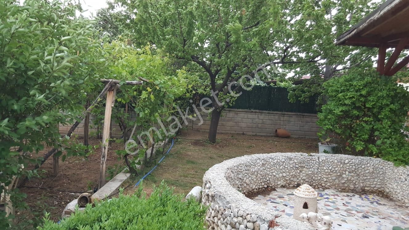 Meram- Kozağaç’ta 1000 M2 Arsa İçinde Yetişmiş Meyve Ağaçlı, 2+1 Müstakil Ev - Görsel 16