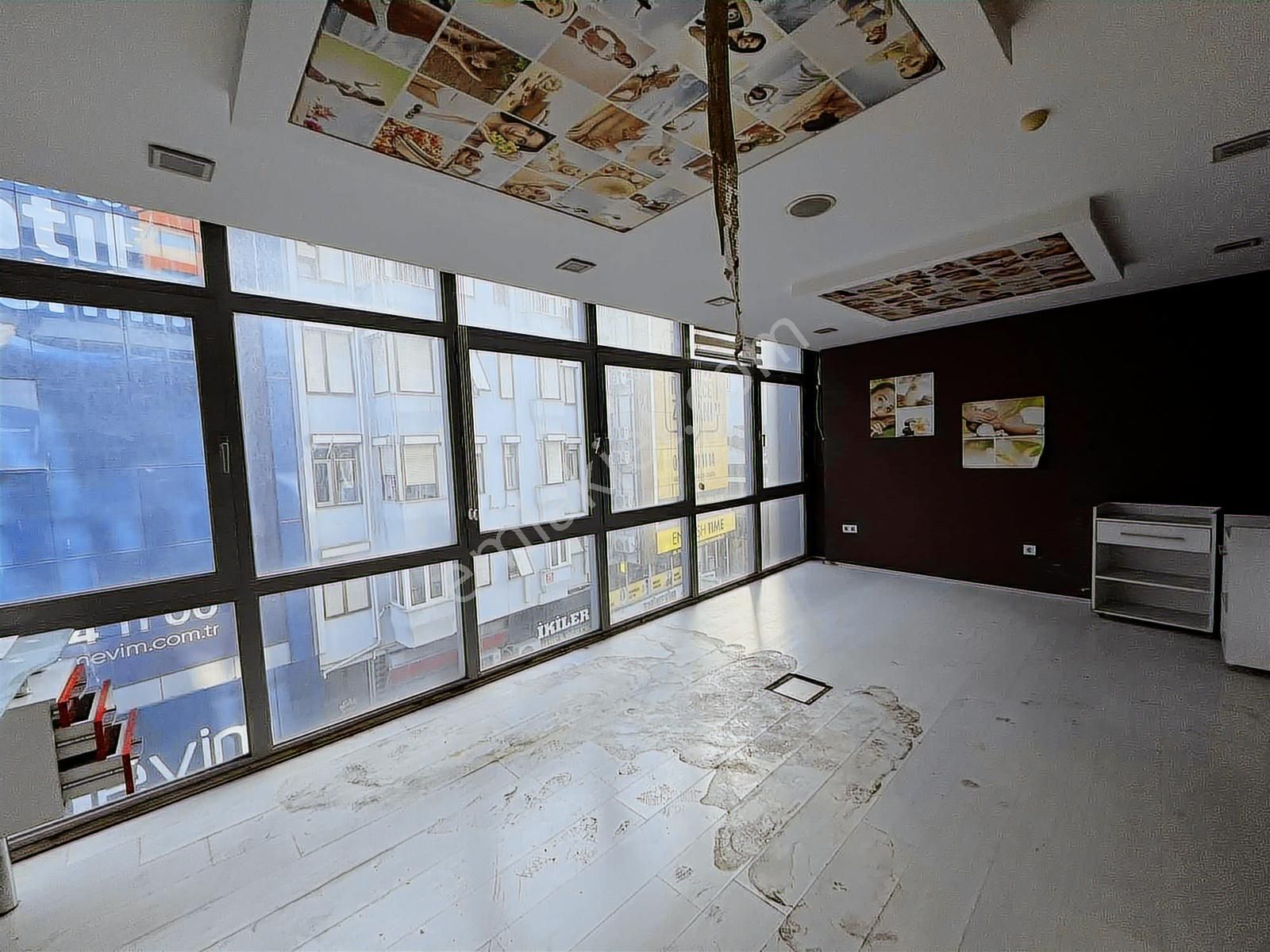 Pendik Çarşıda Kiralık İş Yeri - Görsel 3