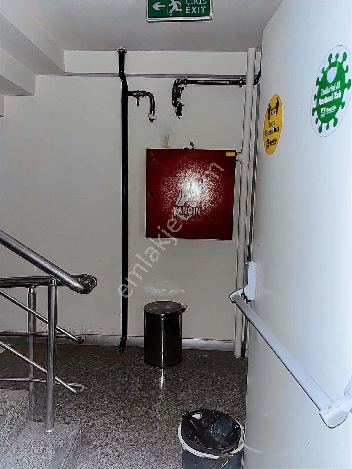 Pendik Çarşıda Kiralık İş Yeri - Görsel 15