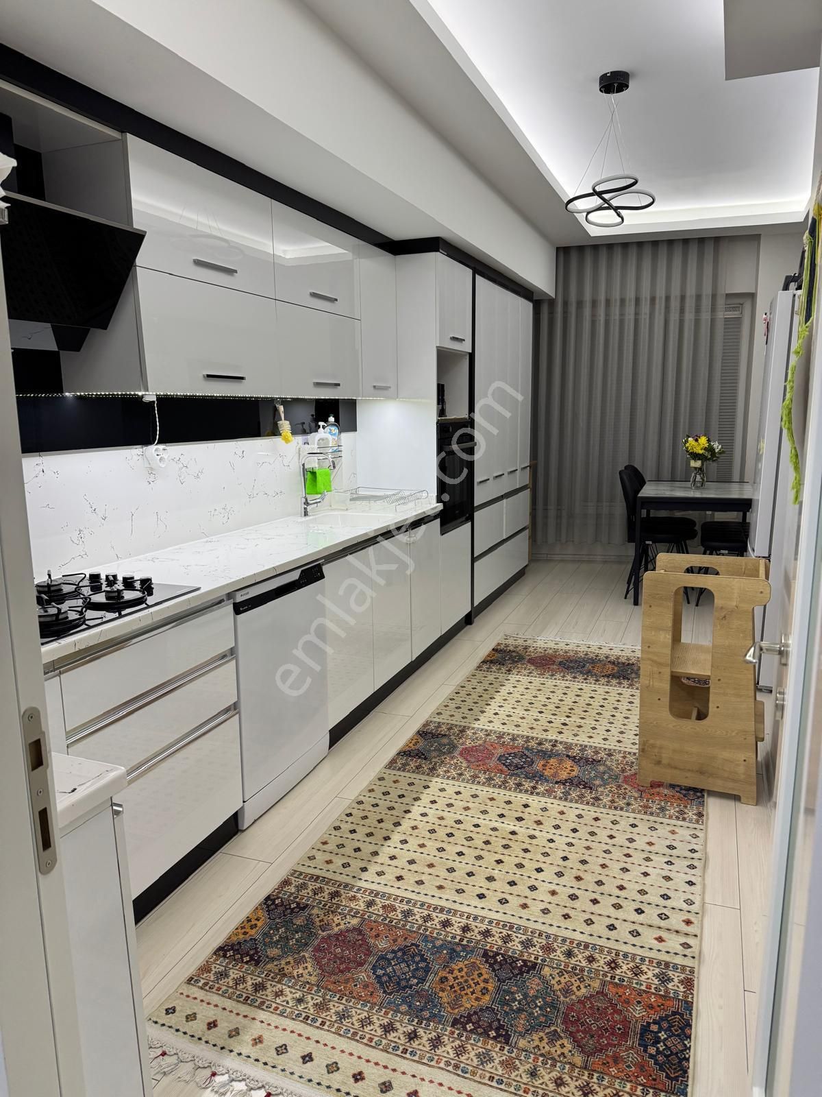 Afyon Üçok Emlaktan Dervişpaşa Mah Merkezde Satılık Lüx 4+1 Köşe Sıfır Niteliğinde Dublex Daire - Görsel 8