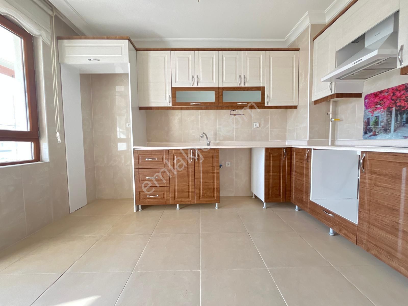 Şentepe Teleferik Yakını Sitede Ebebeyin Banyolu Masrafsız Satılık Daire** - Görsel 2