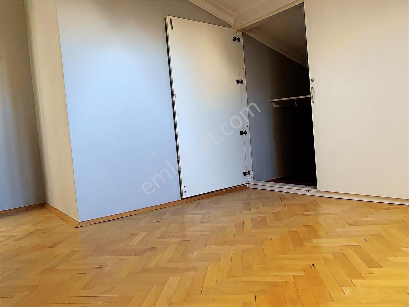 Pendikte Deniz Manzaralı Kiralık 6+2, Net 300 M² Dubleks Daire - Görsel 15