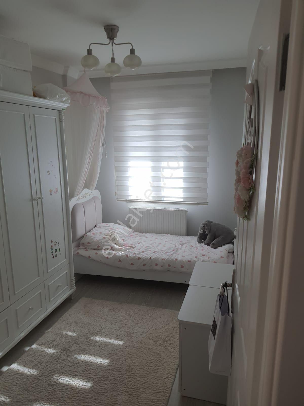 Gaziemir Optimum Yakınında Kerimoğlu Sitesinde Kent Koleji Arkasında 3+1 İçi Yapılı Satılık Daire - Görsel 5