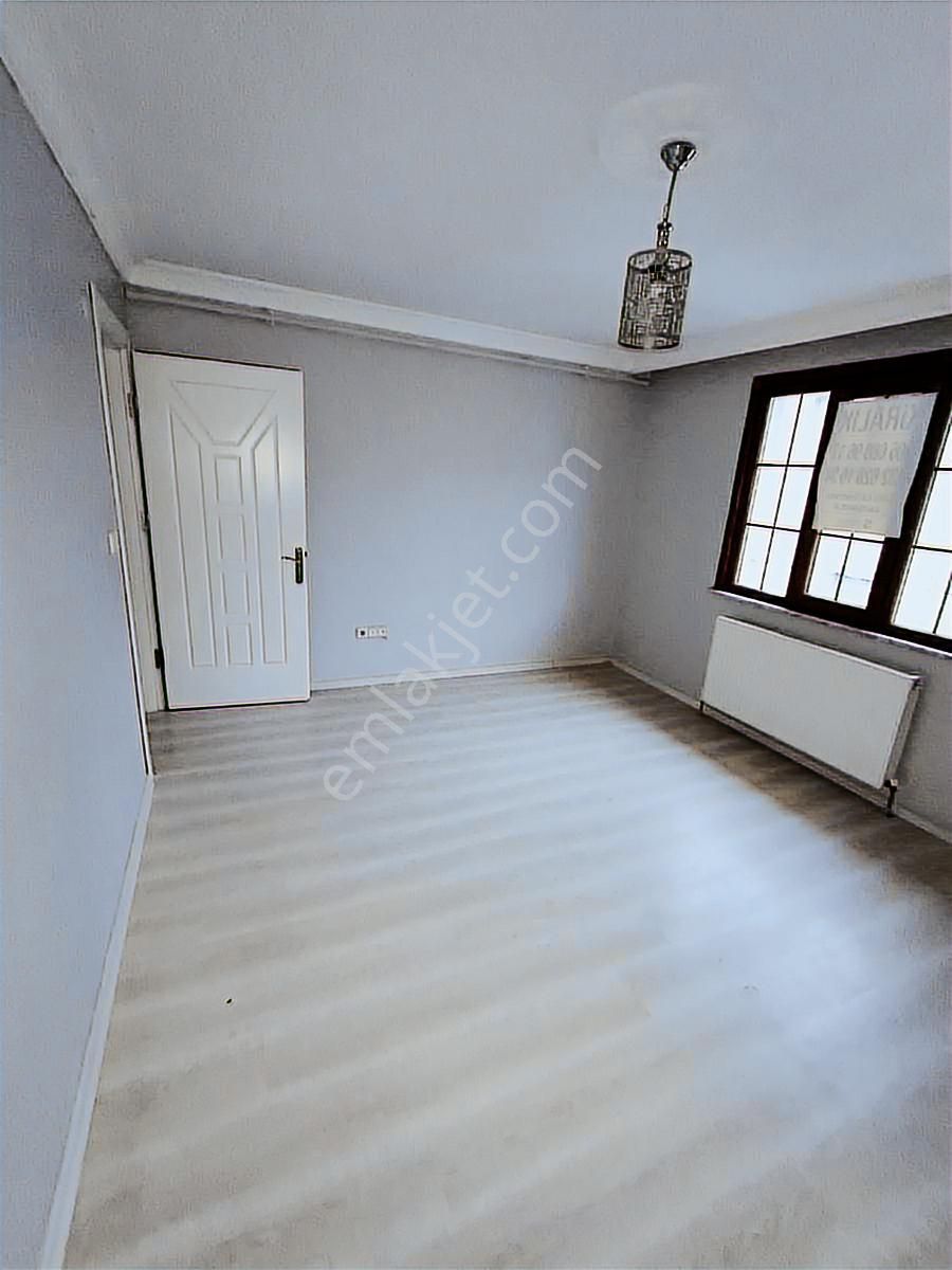 Koru Emlaktan Kiralık Emiroğlu Ana Caddeye Yakın 1+1 Daire - Görsel 19
