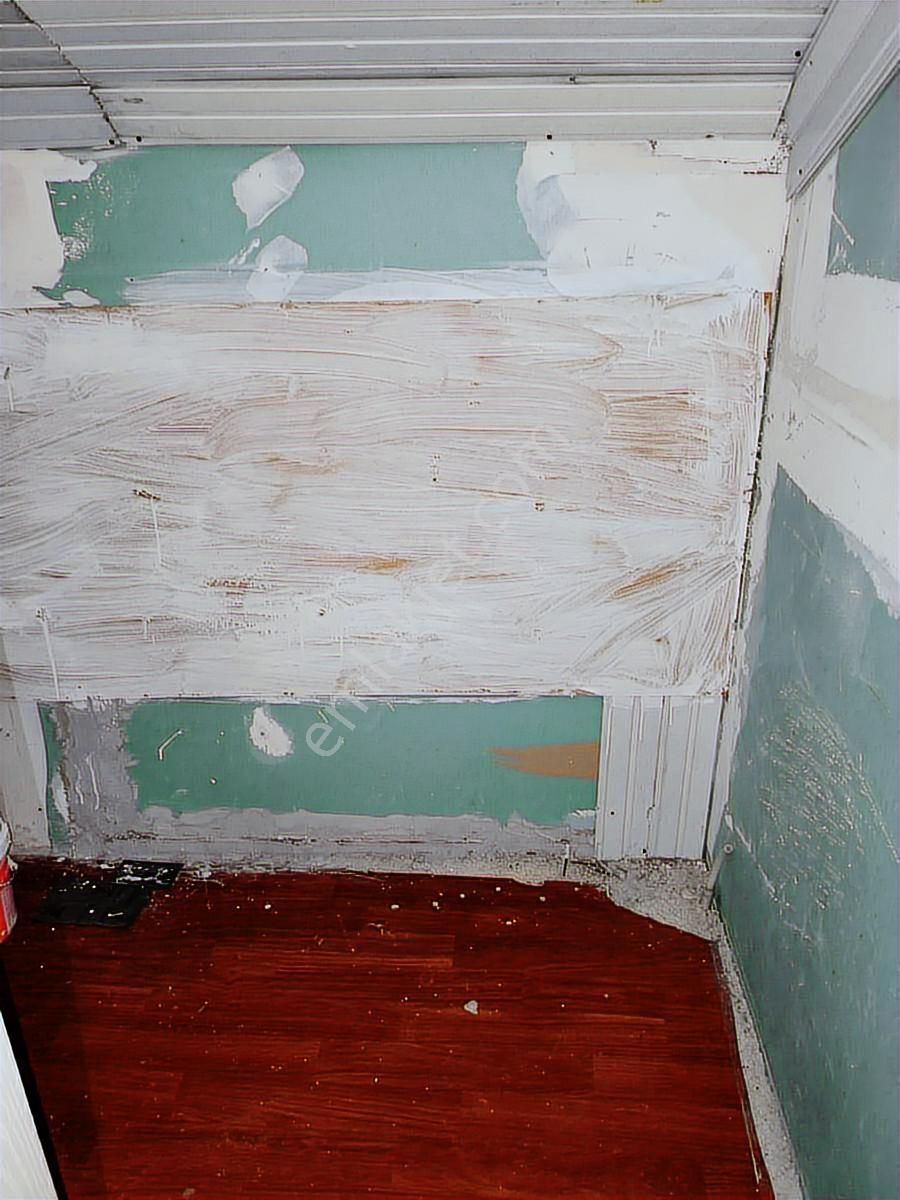 Koru Emlaktan Kiralık Emiroğlu Ana Caddeye Yakın 1+1 Daire - Görsel 12