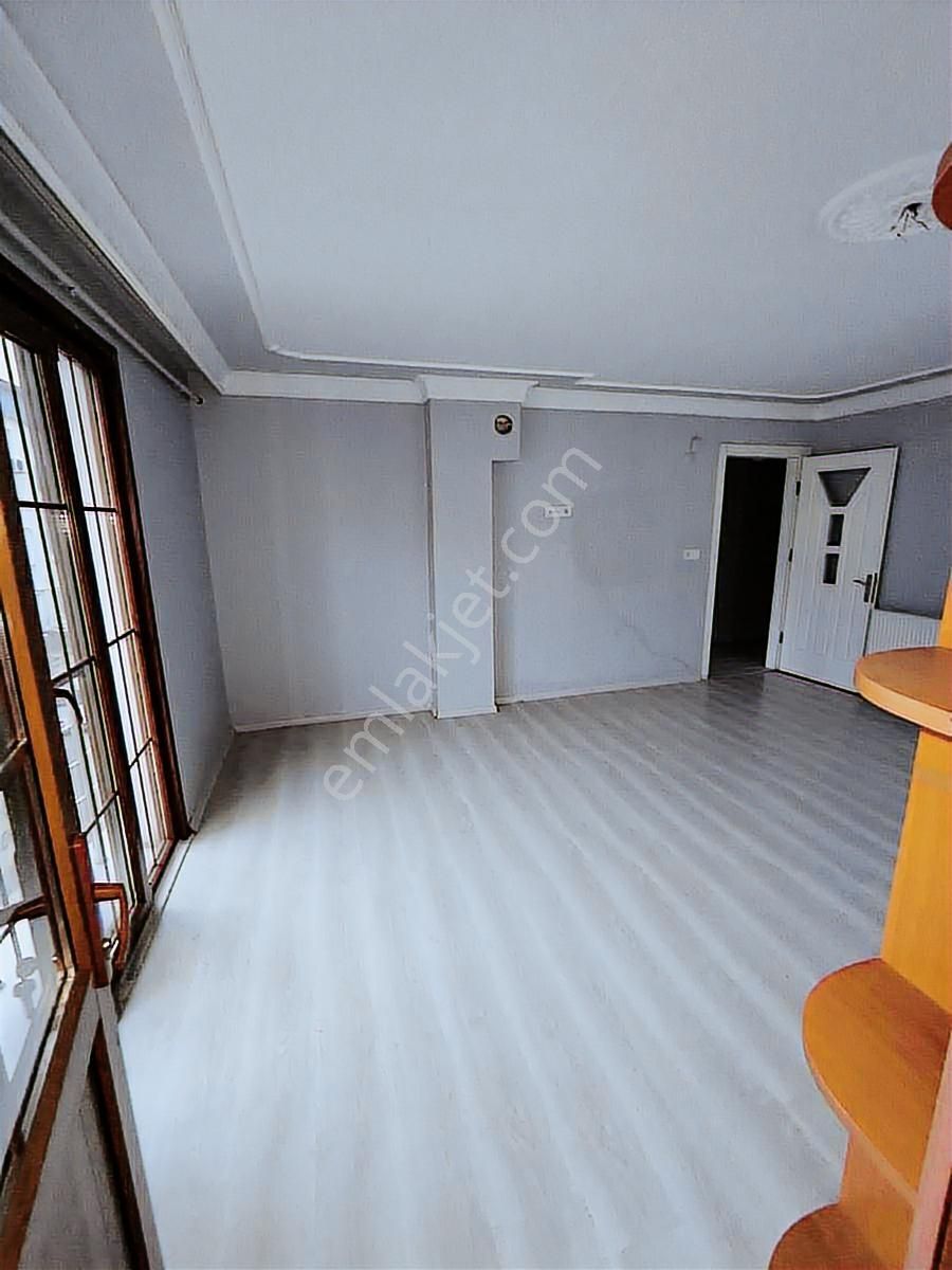 Koru Emlaktan Kiralık Emiroğlu Ana Caddeye Yakın 1+1 Daire - Görsel 13