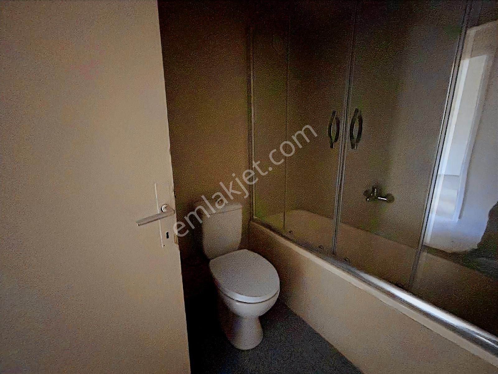 Ulus Mithatpaşa Caddesi Üzerinde Geniş 3+1 Kiralık Daire - Görsel 4