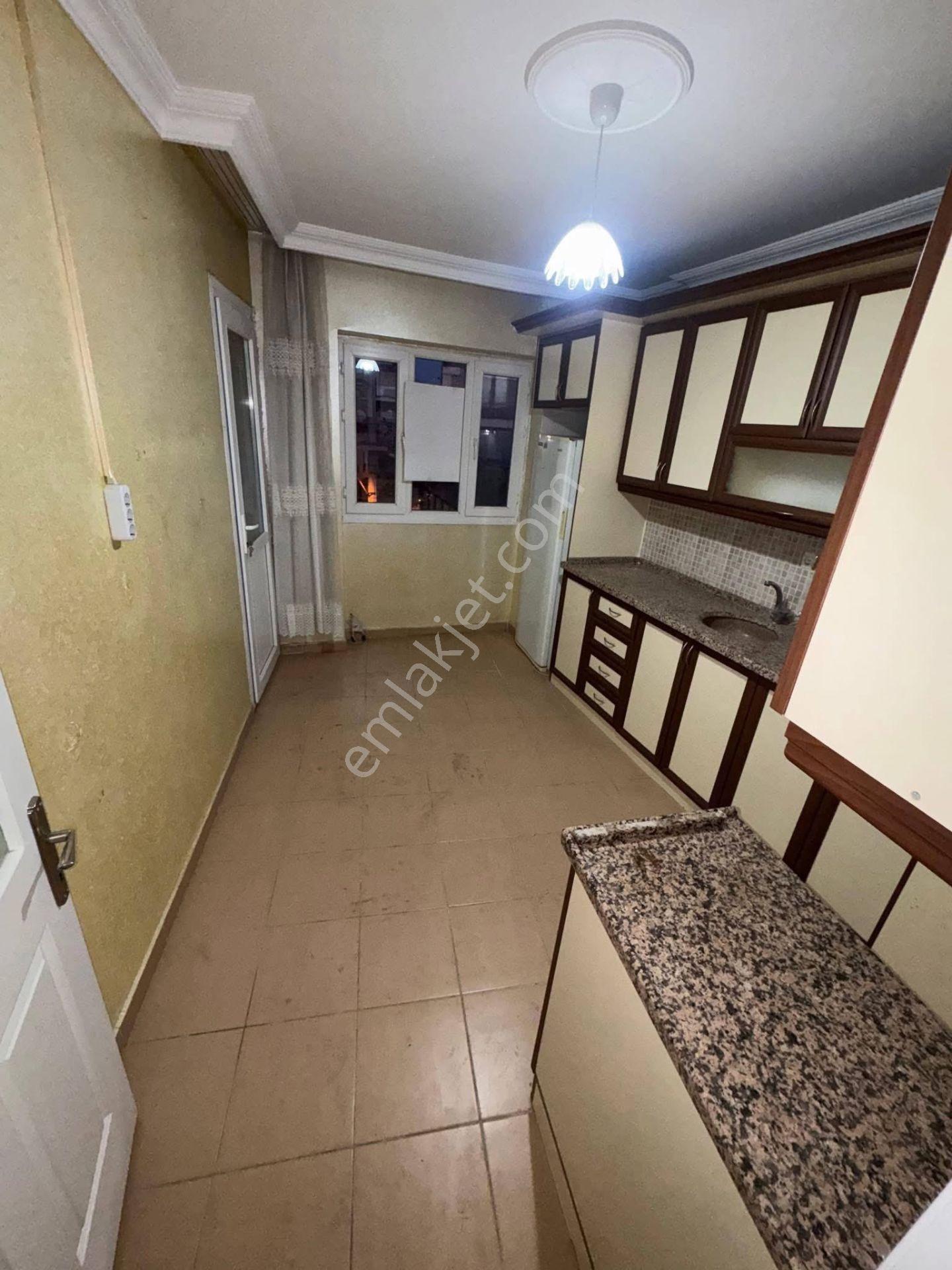 Turgutlu Satılık Yıldırım Mah 1+1 Oda 2. Ara Kat 85m2 Caddede Tek Daire Üzeri - Görsel 5