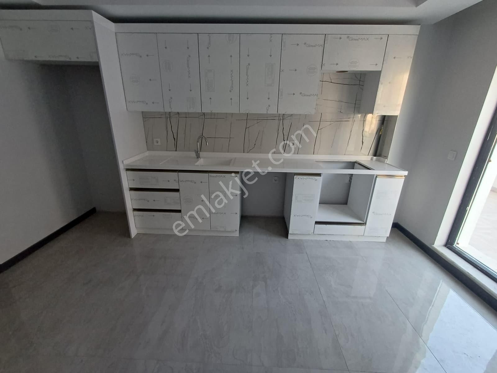 Tevfik Saglam Cadde Yakını Kot 2 Yapılı 3+1 - Görsel 19