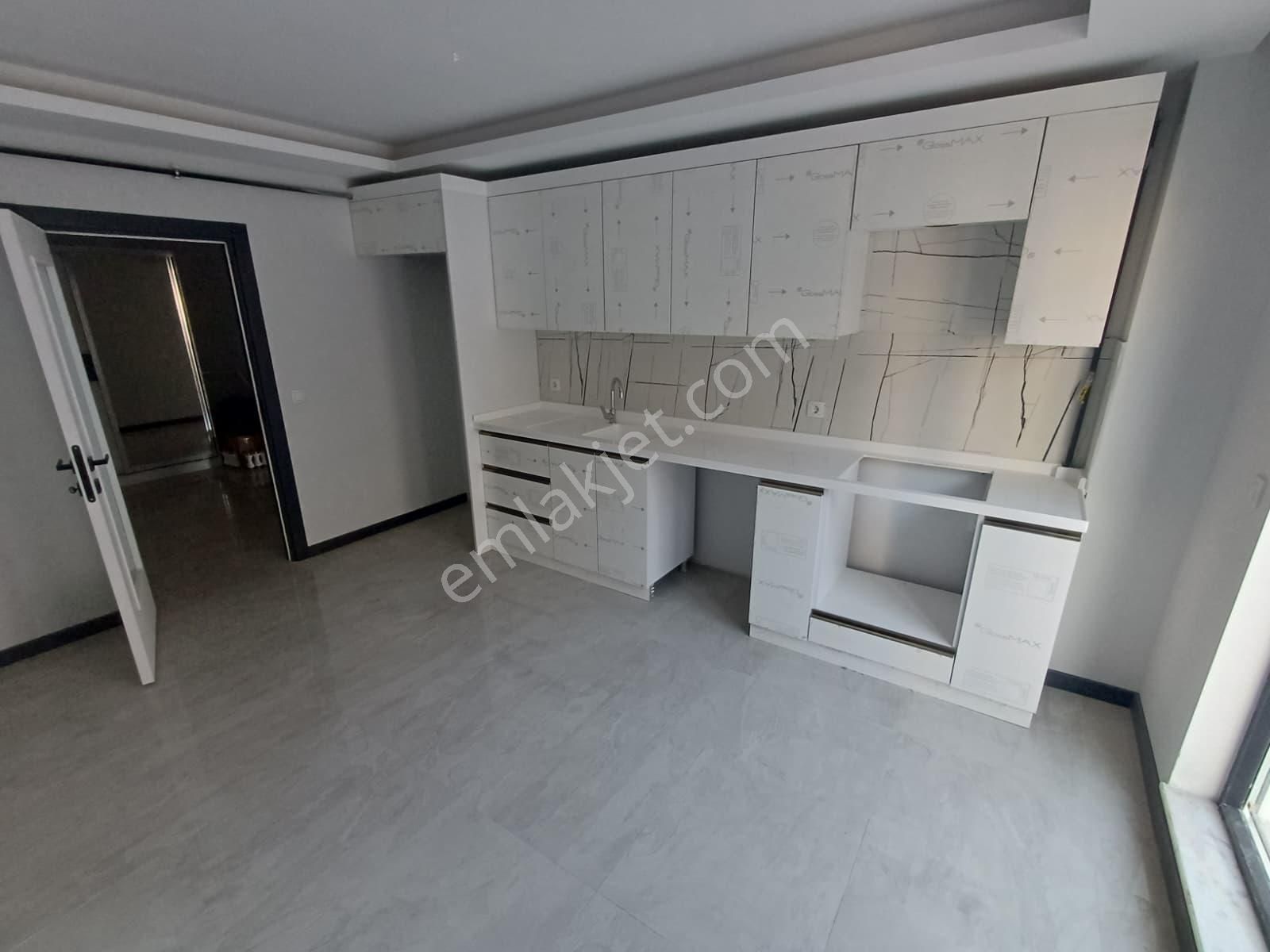 Tevfik Saglam Cadde Yakını Kot 2 Yapılı 3+1 - Görsel 22