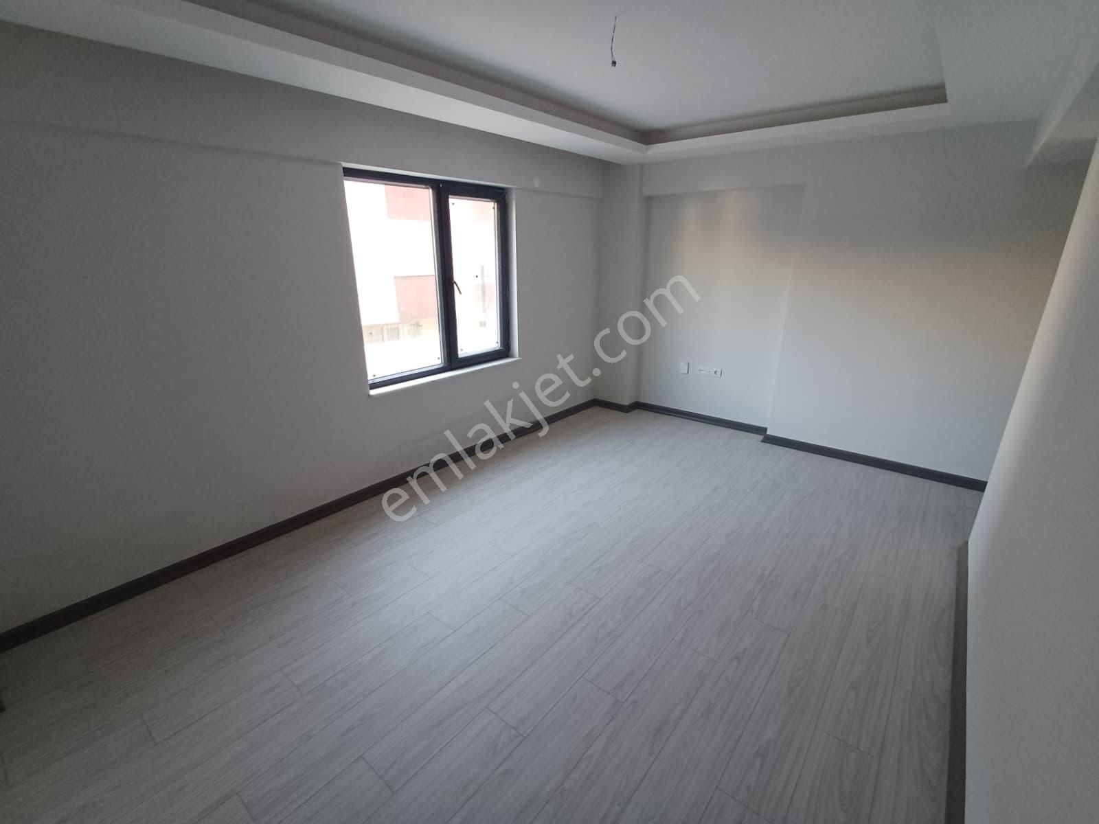 Tevfik Saglam Cadde Yakını Kot 2 Yapılı 3+1 - Görsel 10