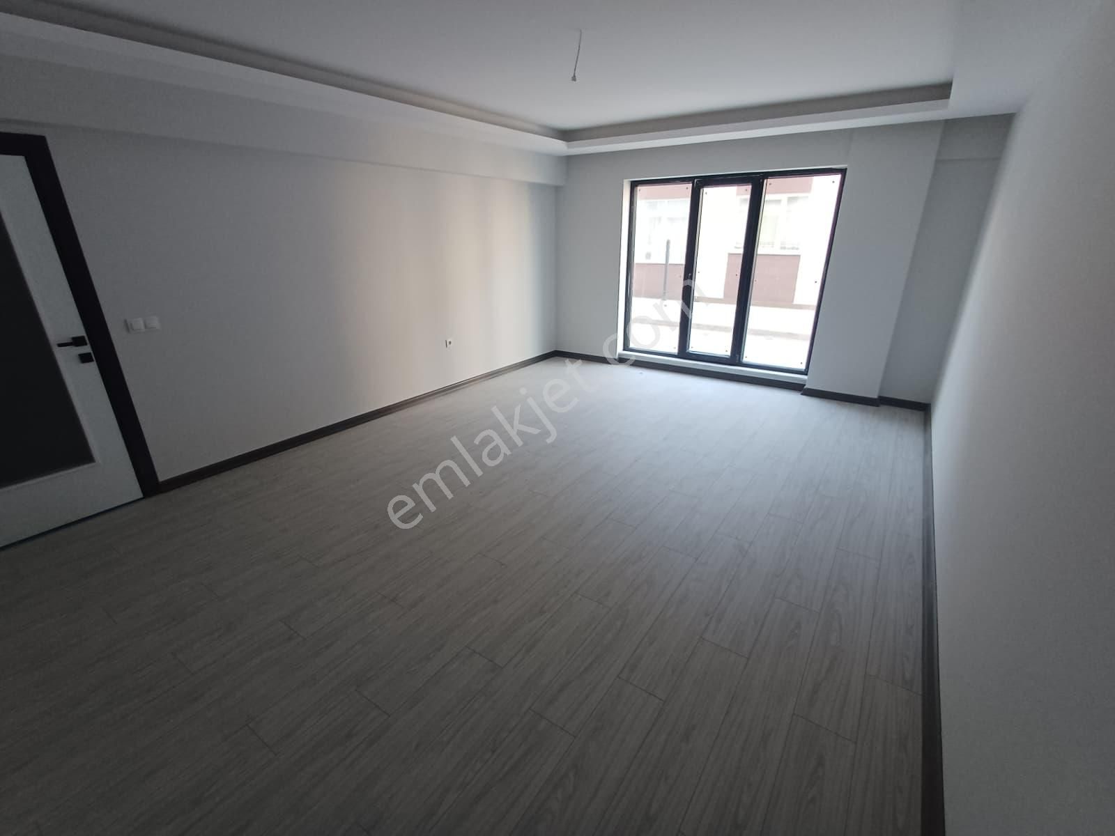 Tevfik Saglam Cadde Yakını Kot 2 Yapılı 3+1 - Görsel 12