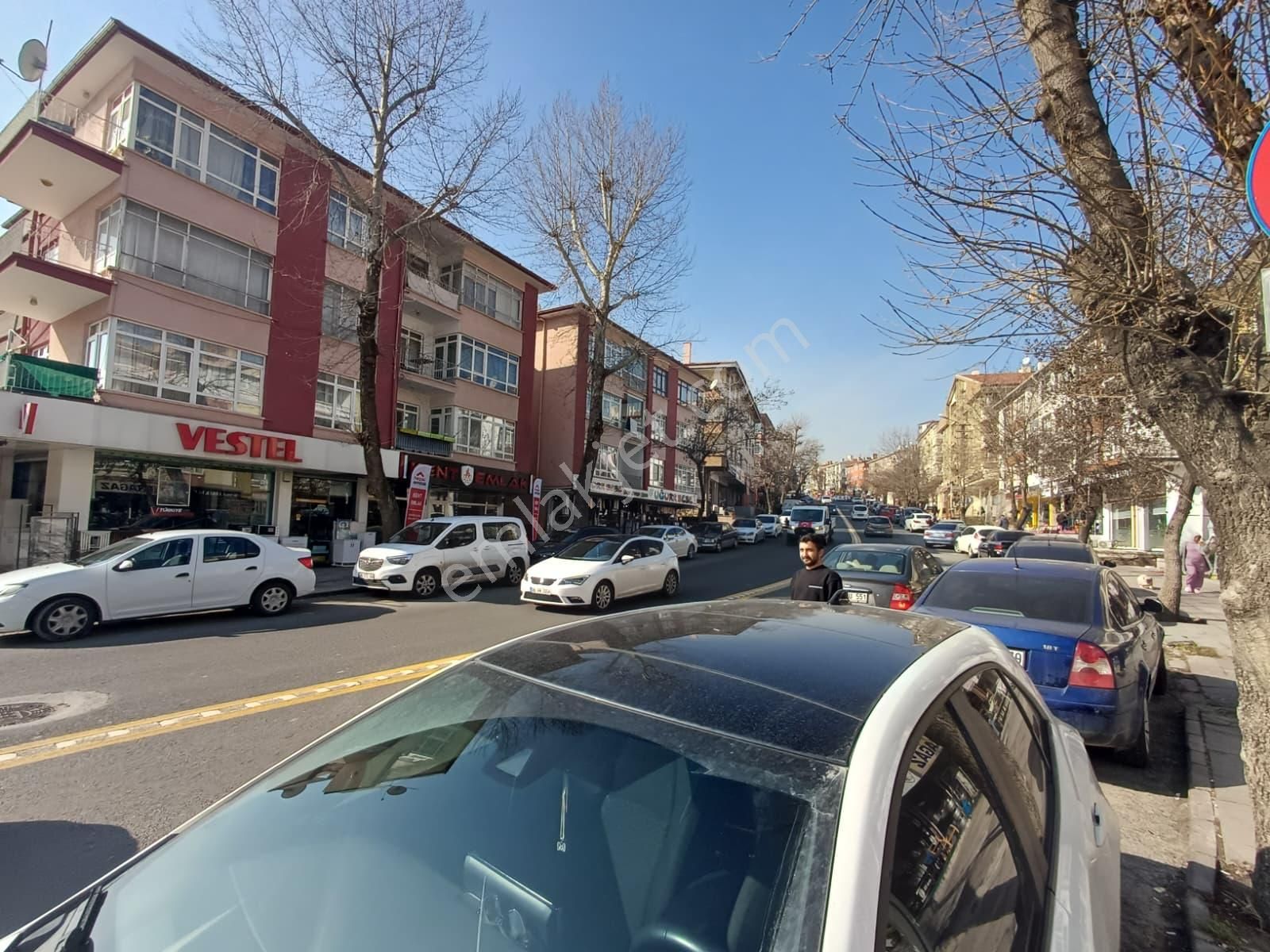Tevfik Saglam Cadde Yakını Kot 2 Yapılı 3+1 - Görsel 2