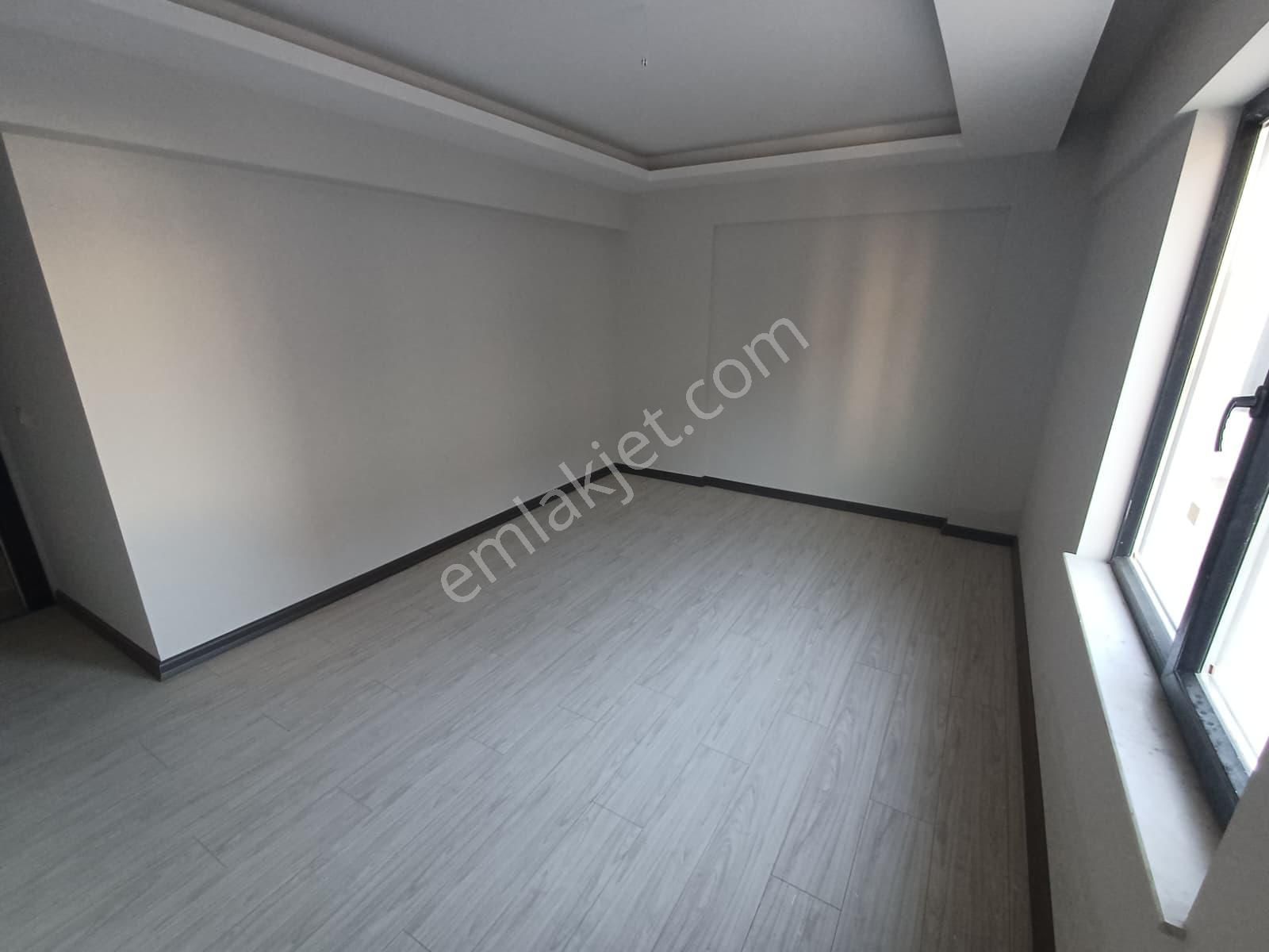 Tevfik Saglam Cadde Yakını Kot 2 Yapılı 3+1 - Görsel 18