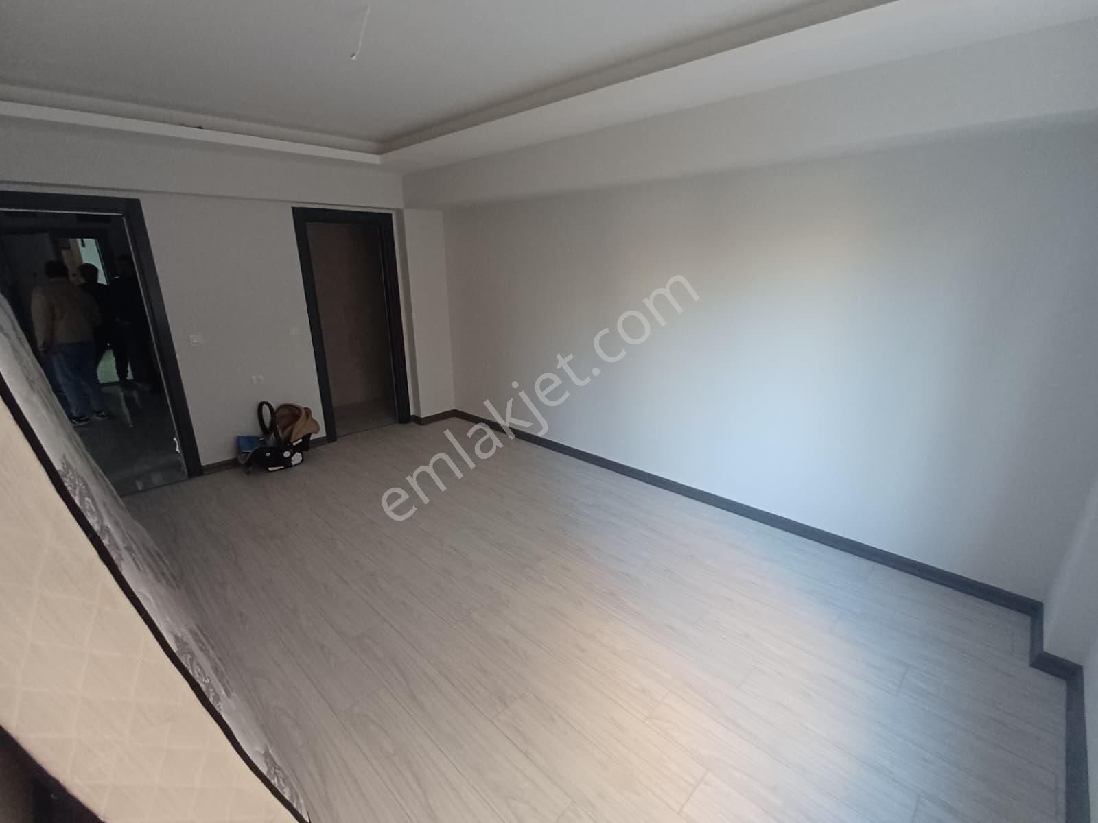 Tevfik Saglam Cadde Yakını Kot 2 Yapılı 3+1 - Görsel 20