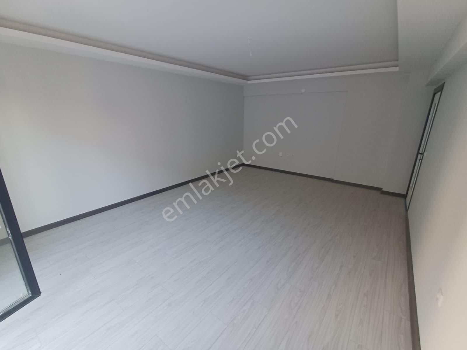 Tevfik Saglam Cadde Yakını Kot 2 Yapılı 3+1 - Görsel 28