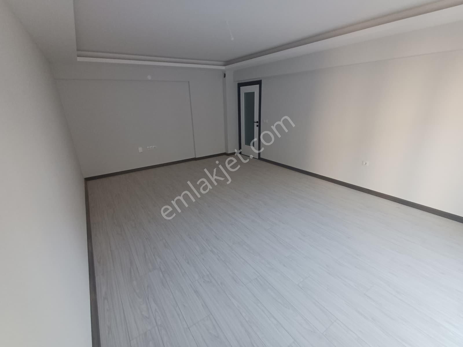 Tevfik Saglam Cadde Yakını Kot 2 Yapılı 3+1 - Görsel 21