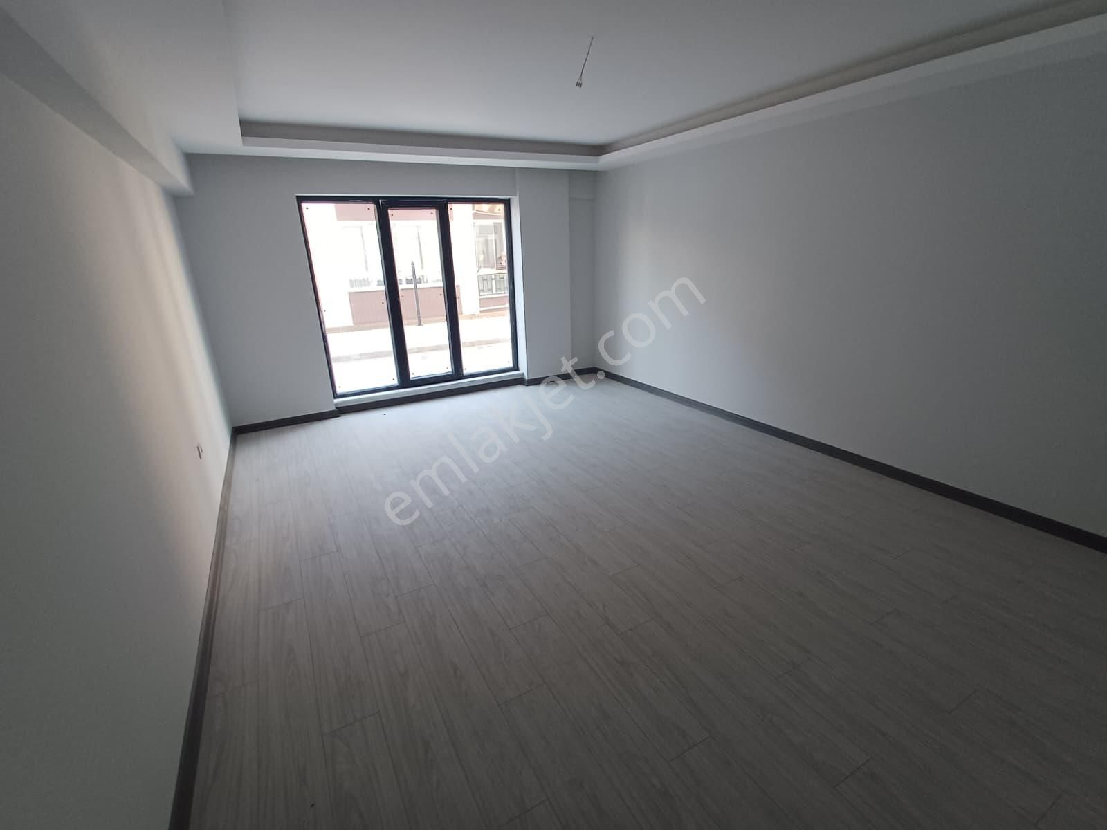 Tevfik Saglam Cadde Yakını Kot 2 Yapılı 3+1 - Görsel 6