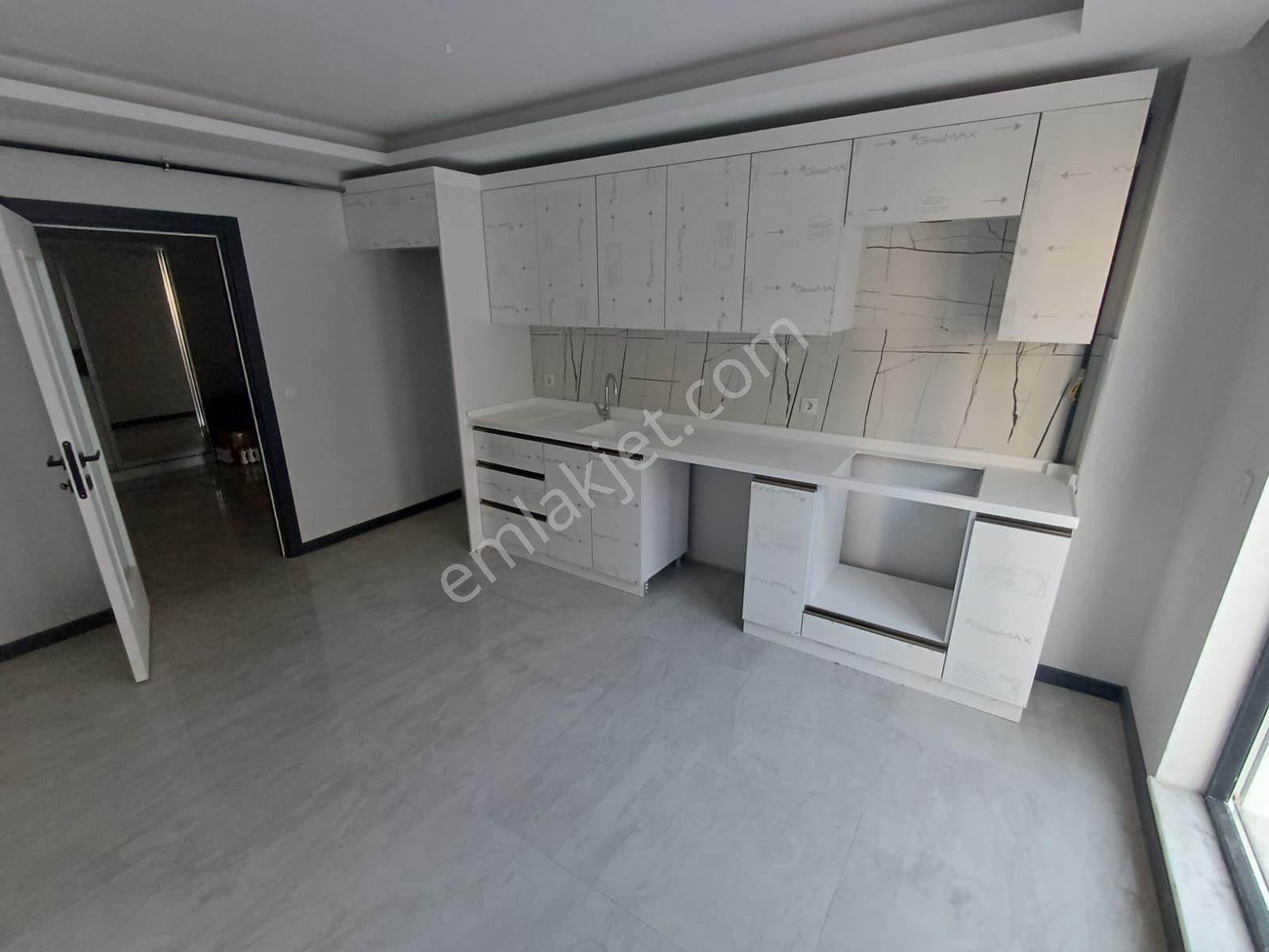 Tevfik Saglam Cadde Yakını Kot 2 Yapılı 3+1 - Görsel 30