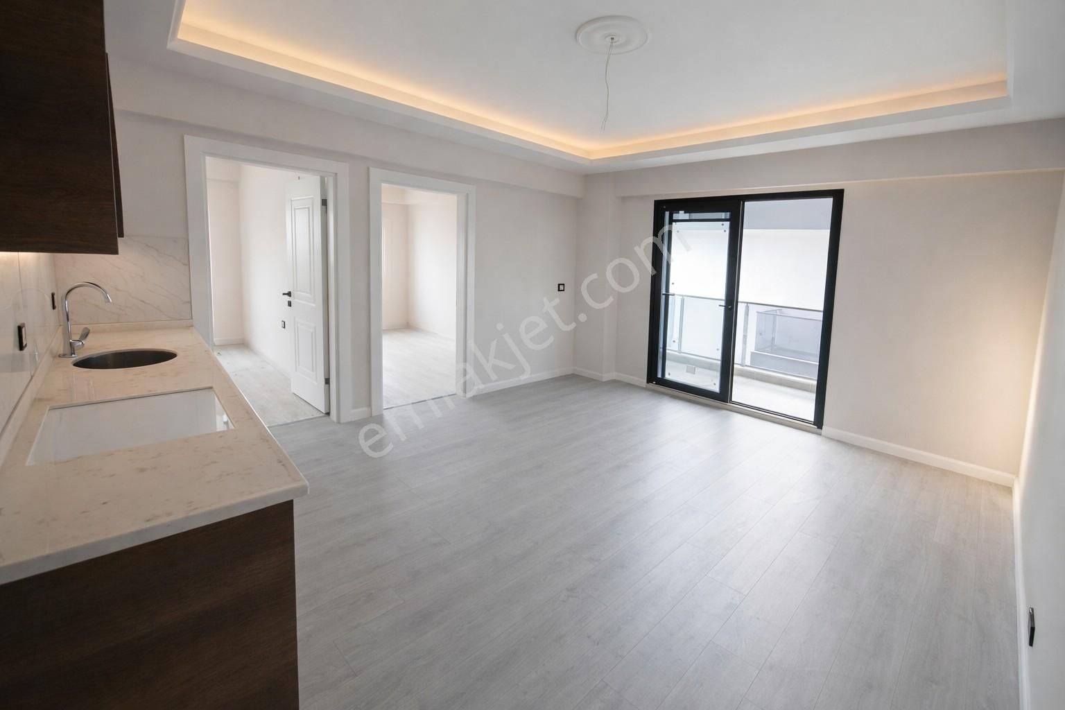 Seyrek M.kemal'de Üni.ye 600m_sıfır Oturma Raporlu 4.kat_2+1