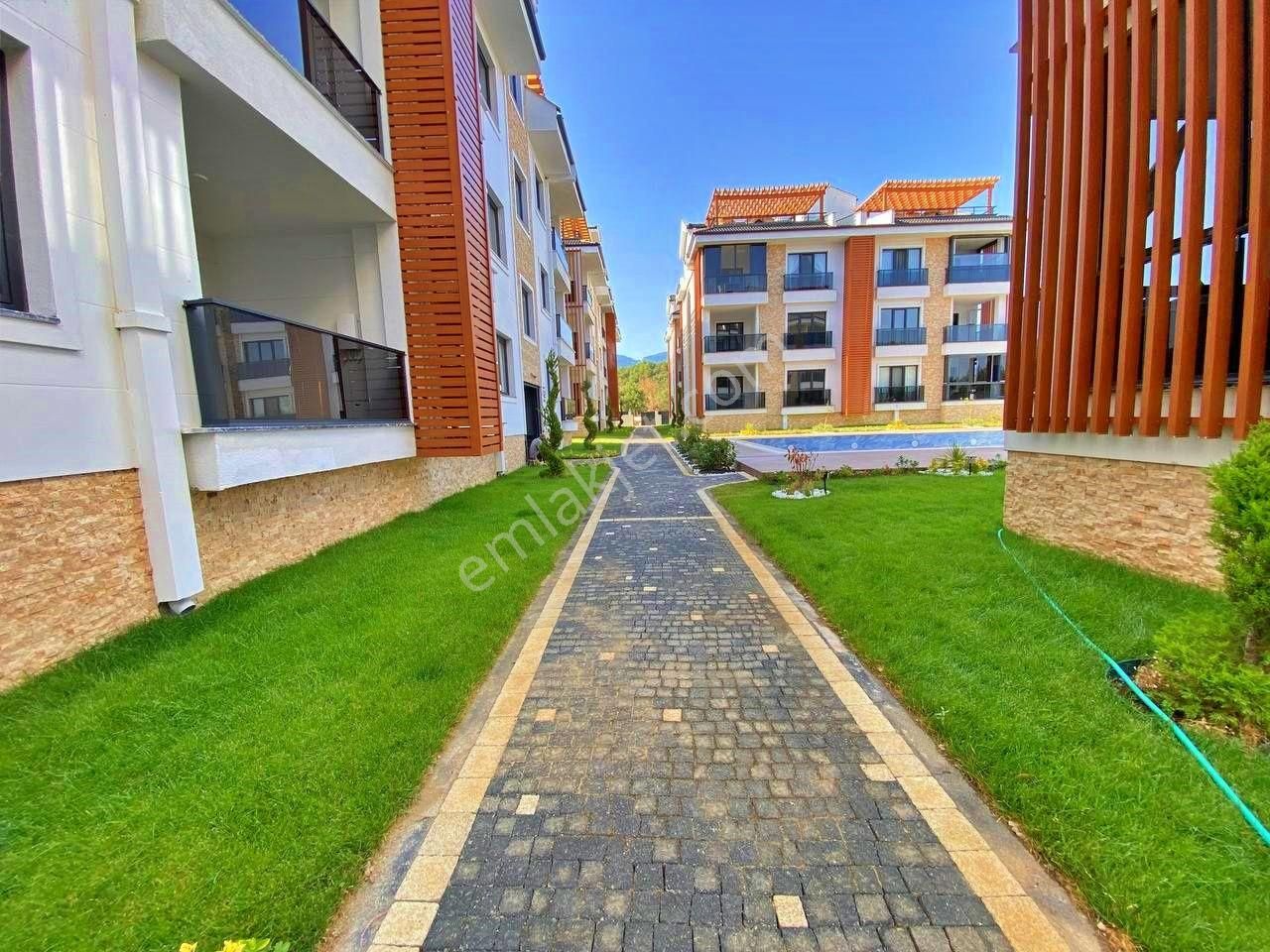 Uytundan Akçay-güre Arasında Bahçeli Havuzlu Ultralüks 1+1 Daire - Görsel 17