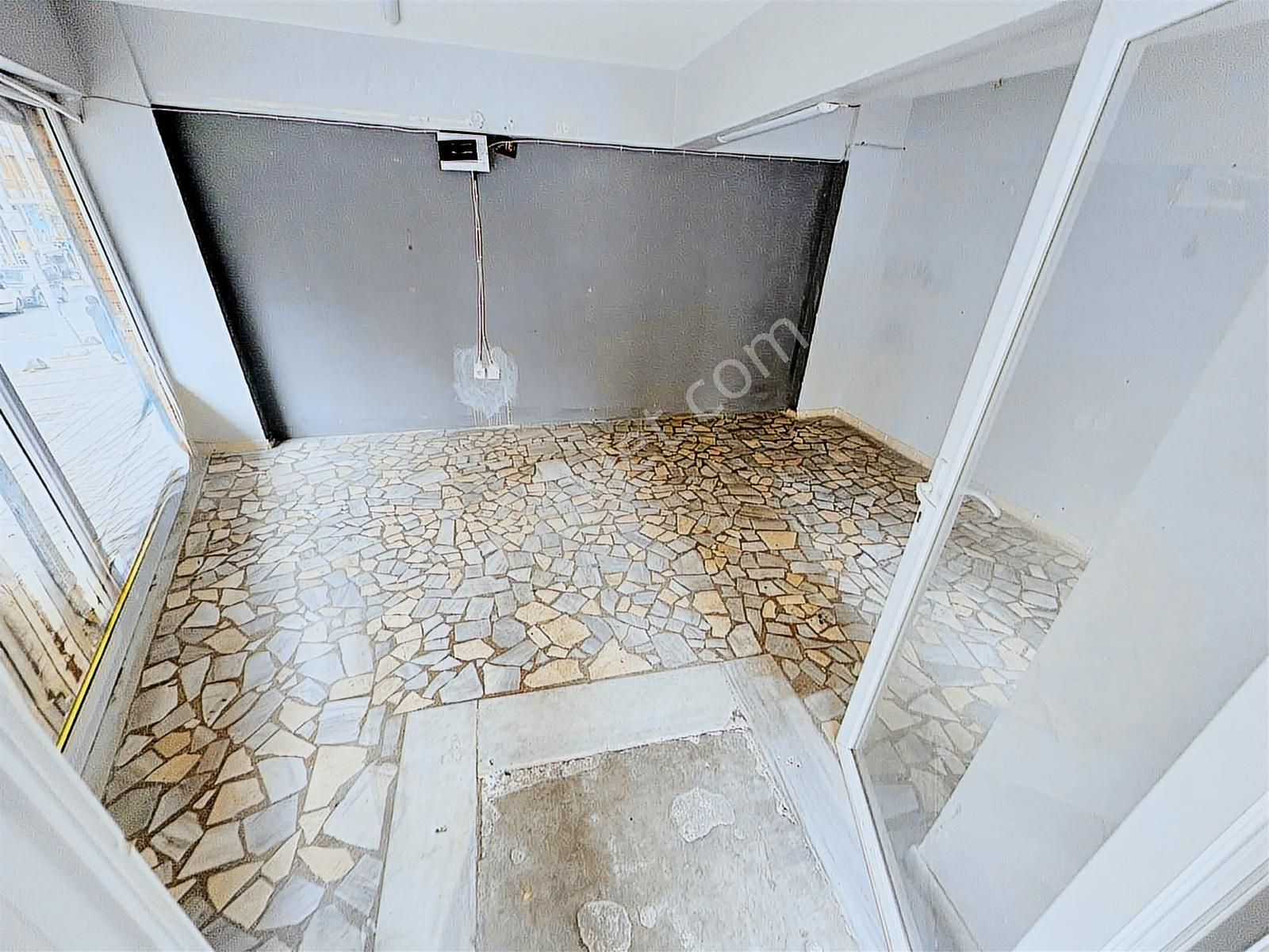 Pusula İnş.tan Cadde Üzeri Köşe Başı Giriş Kiralık Dükkan - Görsel 23