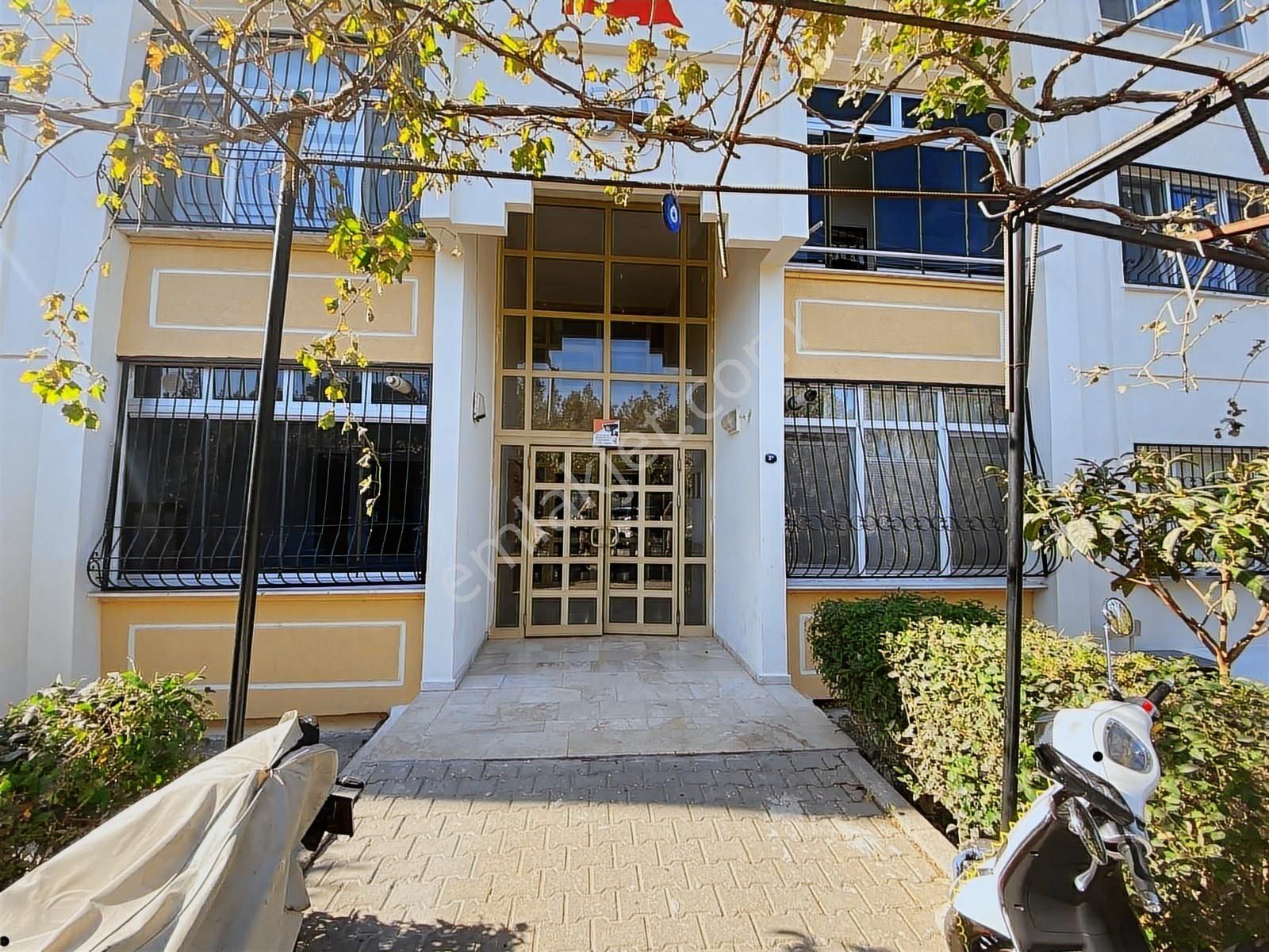 İzmir Buca Aydoğdu Mahallesi Toki Konutlarında Kiralık 3+1 Daire - Görsel 6