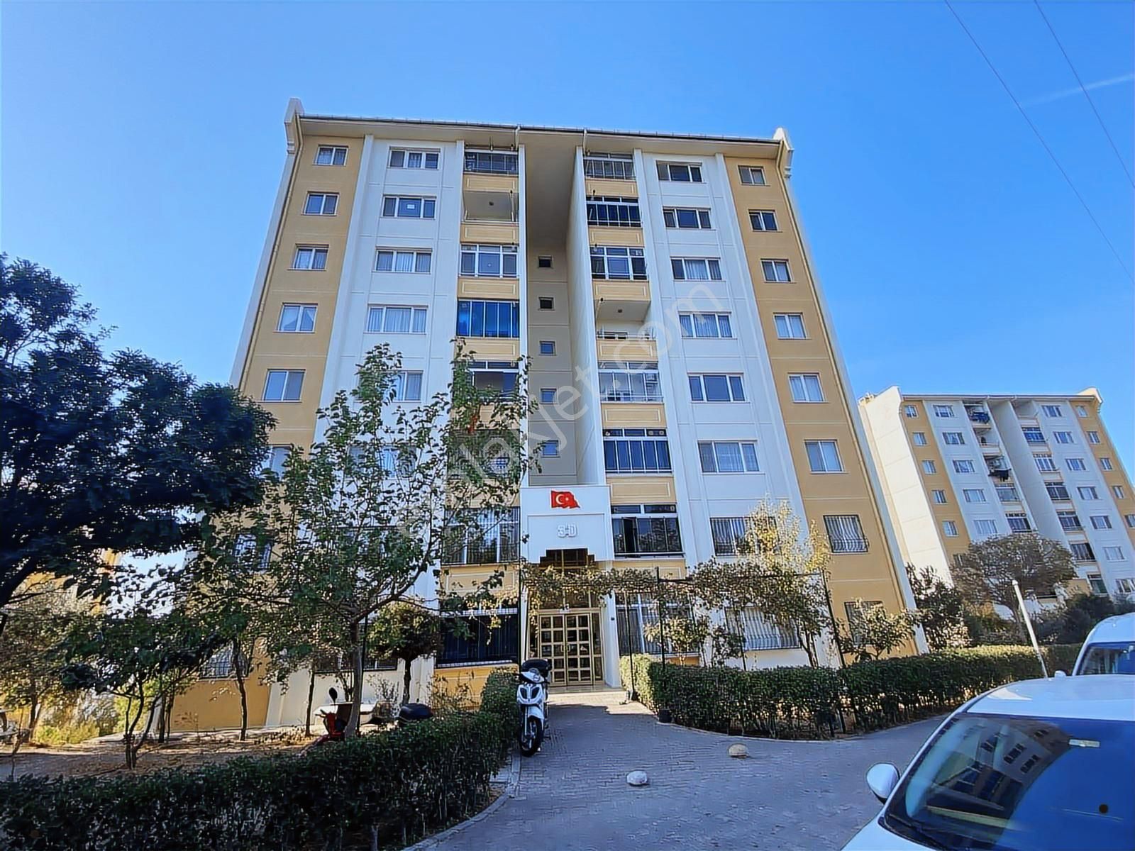 İzmir Buca Aydoğdu Mahallesi Toki Konutlarında Kiralık 3+1 Daire - Görsel 12