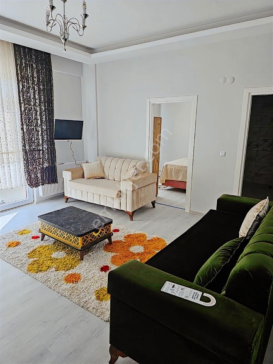 Pelitköy Yolunda Satılık Eşyalı 1+1