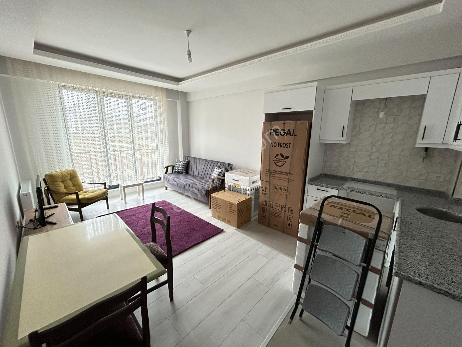 Üniversite, Hastane, Hava Üssü Ve Kafeler Bölgesi Yakınında Kiralık Eşyalı Sıfır 1+1 Daire - Görsel 2