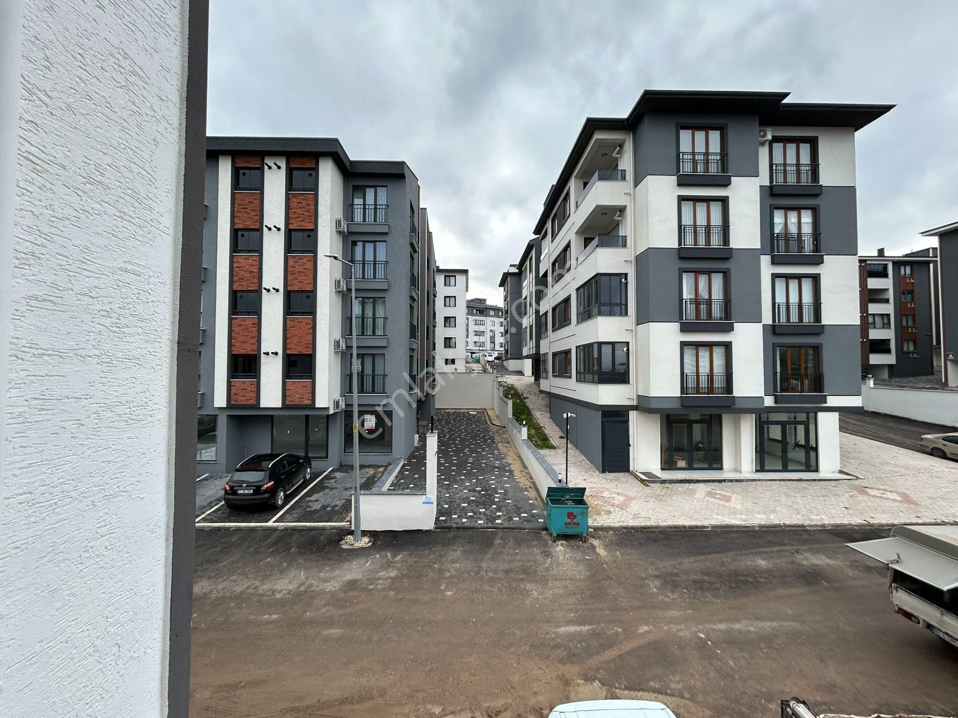 Üniversite, Hastane, Hava Üssü Ve Kafeler Bölgesi Yakınında Kiralık Eşyalı Sıfır 1+1 Daire - Görsel 23