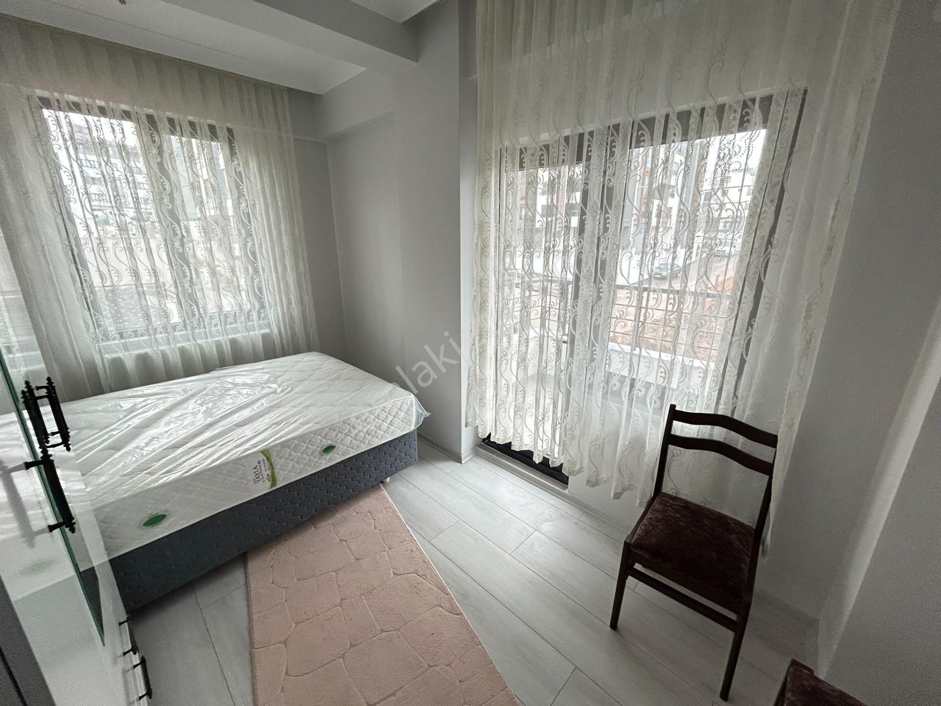 Üniversite, Hastane, Hava Üssü Ve Kafeler Bölgesi Yakınında Kiralık Eşyalı Sıfır 1+1 Daire - Görsel 15