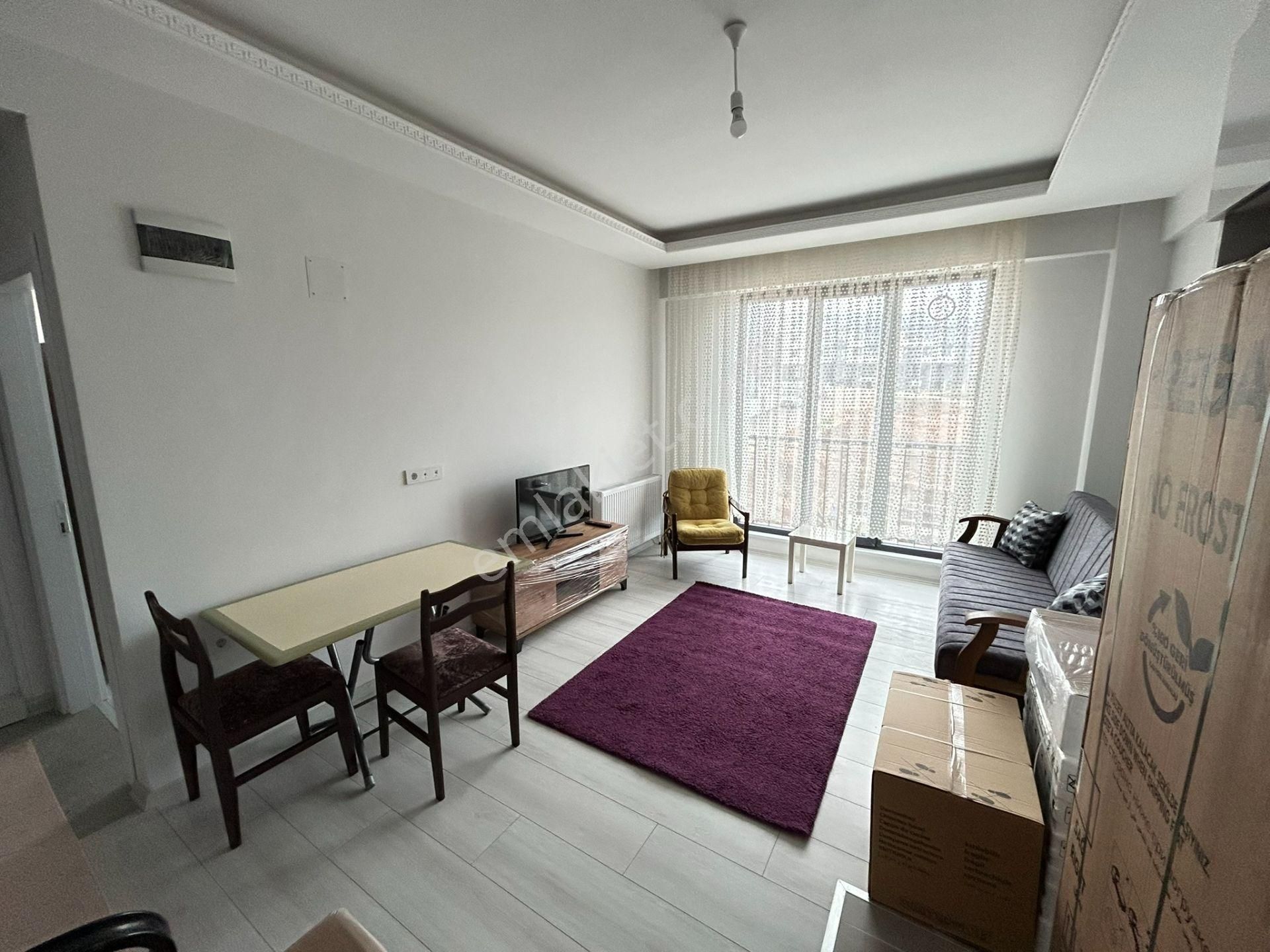 Üniversite, Hastane, Hava Üssü Ve Kafeler Bölgesi Yakınında Kiralık Eşyalı Sıfır 1+1 Daire - Görsel 3