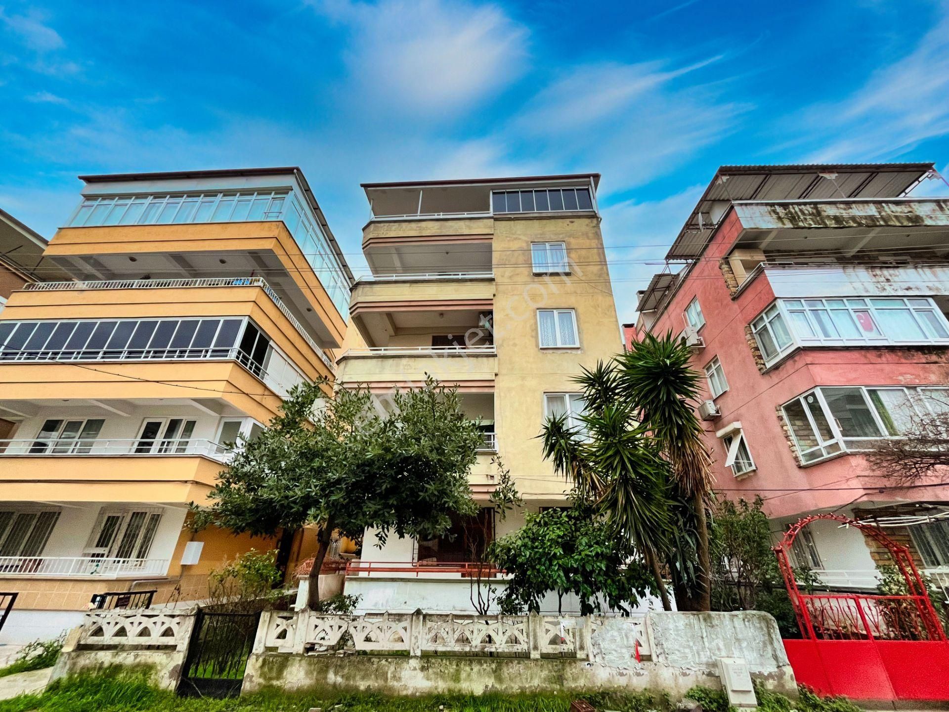 🛑🛑aktiften Akçay Merkez'de Satılık Denize Yakın Ön Cephe Arakat Harika 2+1 Daire