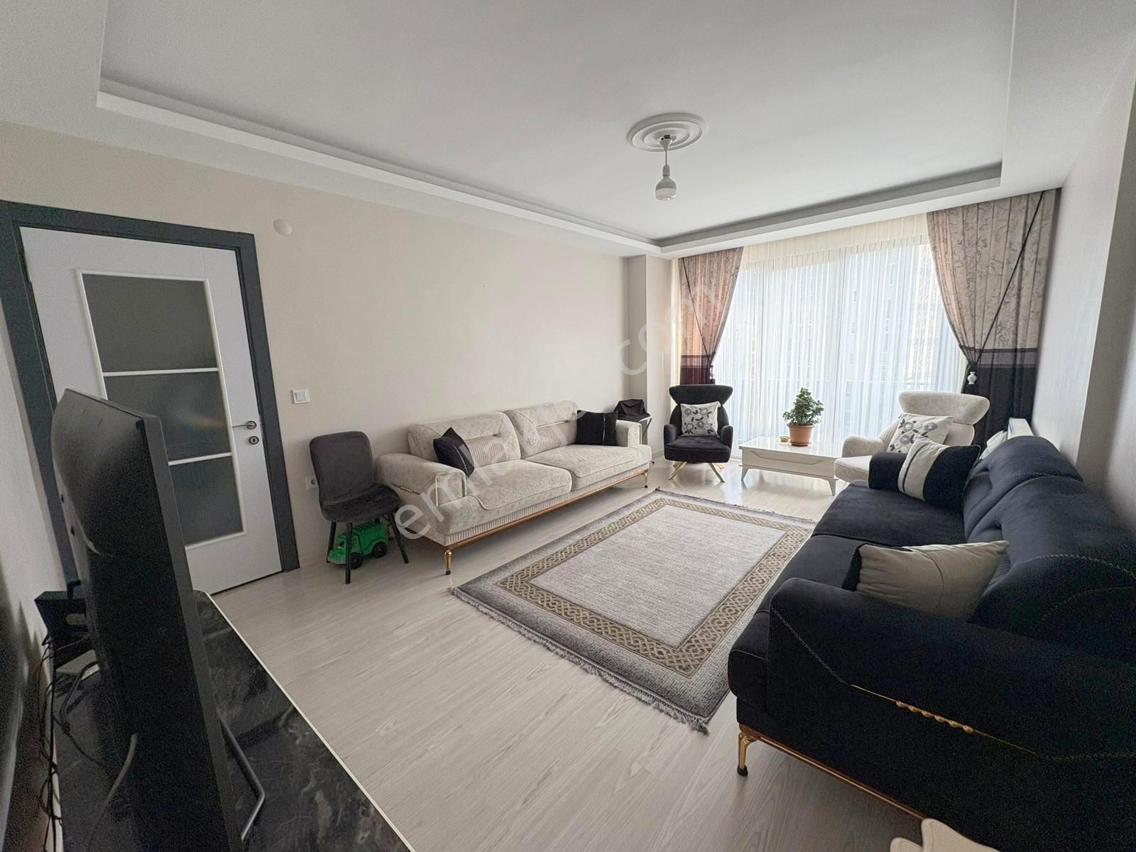 Mertcan'dan Metroya 5dk Havuzlu Güvenlikli Site İçi Ara Kat 2+1 - Görsel 3