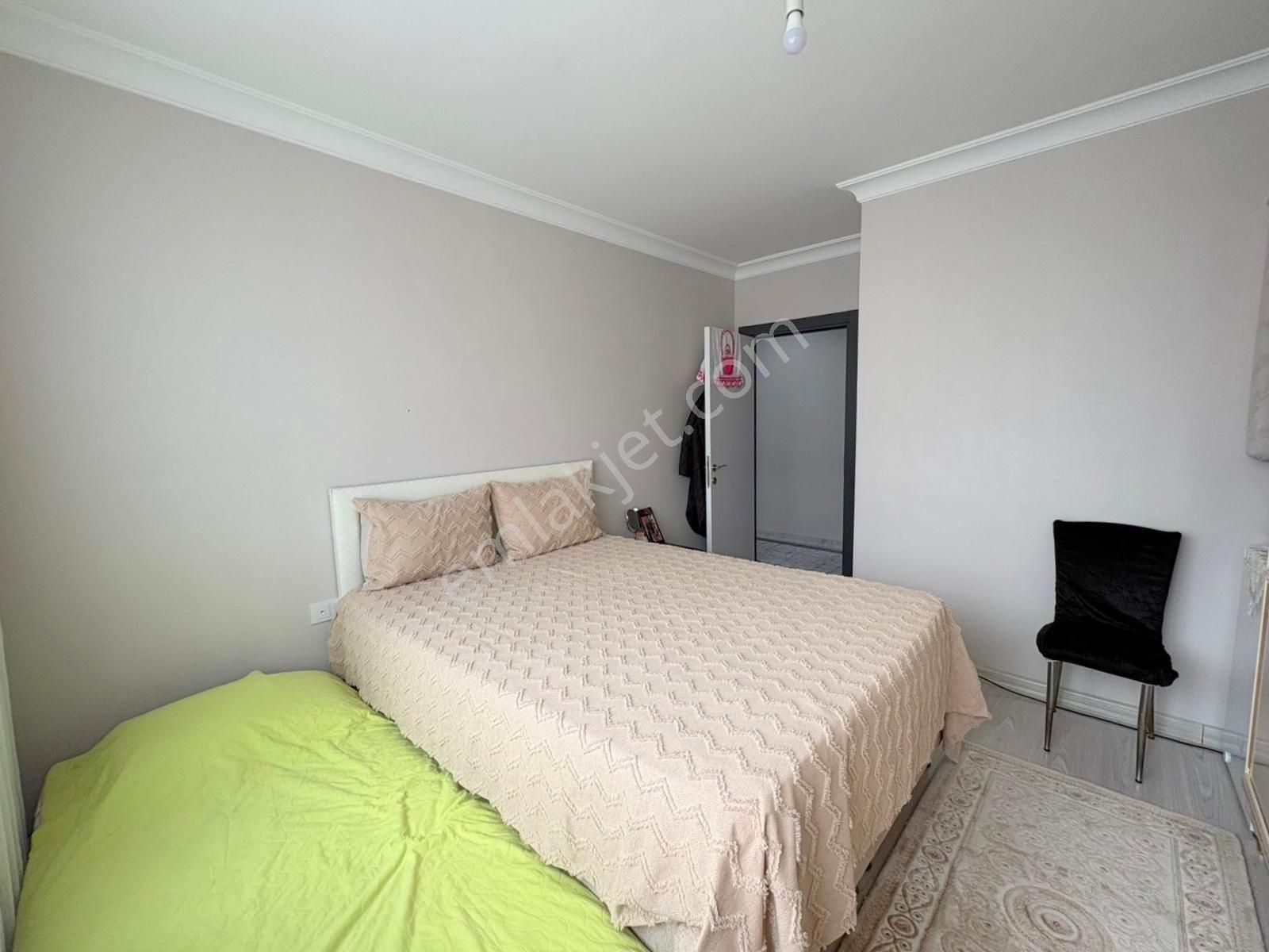 Mertcan'dan Metroya 5dk Havuzlu Güvenlikli Site İçi Ara Kat 2+1 - Görsel 8