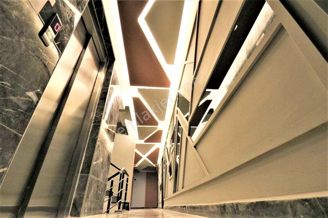 🏡akçay'da Aygül'den Sıfır Merkezi Lokasyon'da Ara Kat Doğalgaza Uygun Asansörlü 1+1 Satılık Daire🏡 - Görsel 33