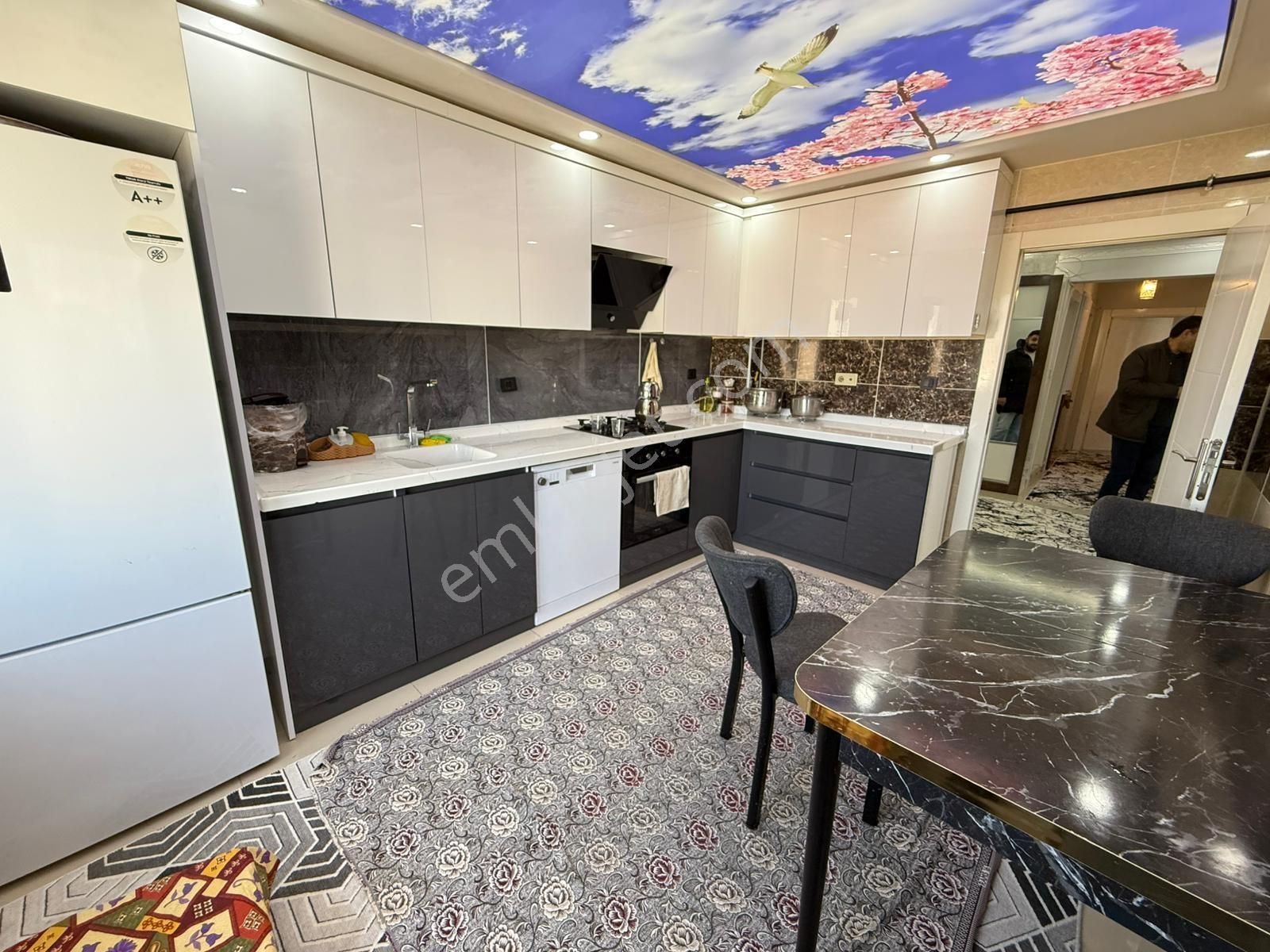 Şehitler Caddesi'nde Nadir Bir Fırsat | Üst Düzey Lüks 6+1 - Görsel 14