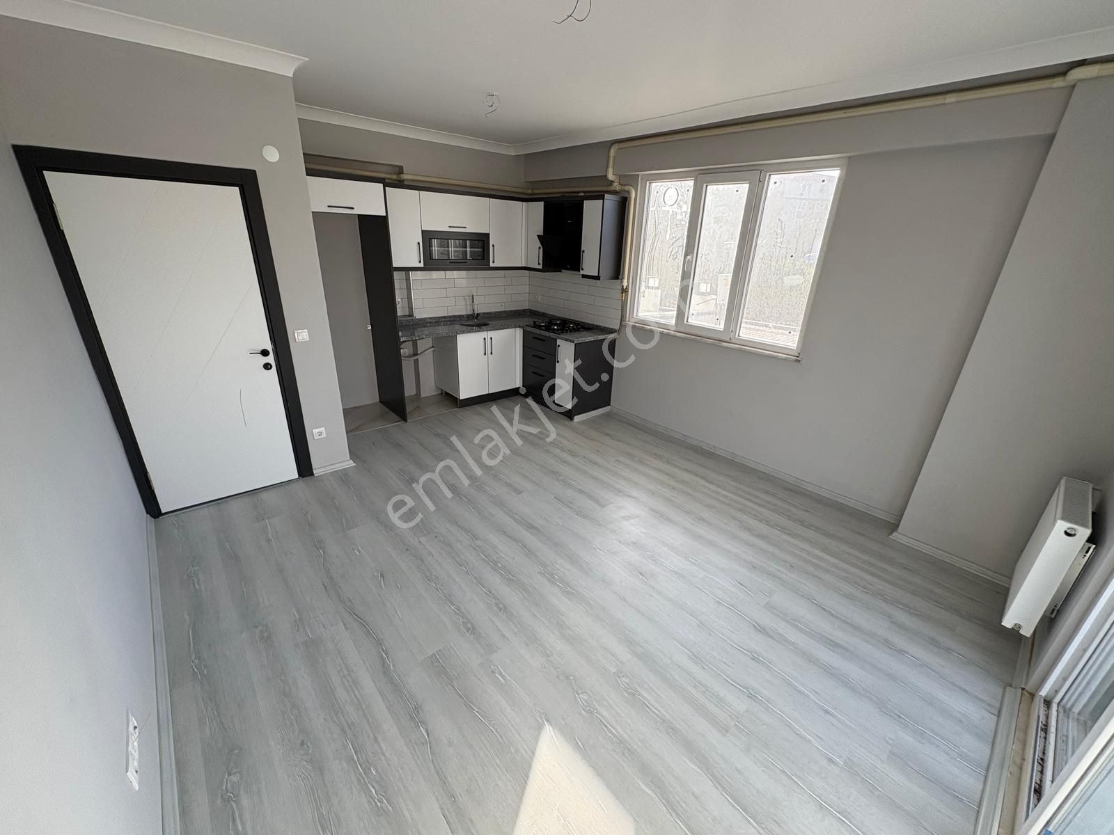 Kemalpaşa Mah. Yeni Hastane Yanında Muhtaşem 1+1 Kiralık Daire - Görsel 8