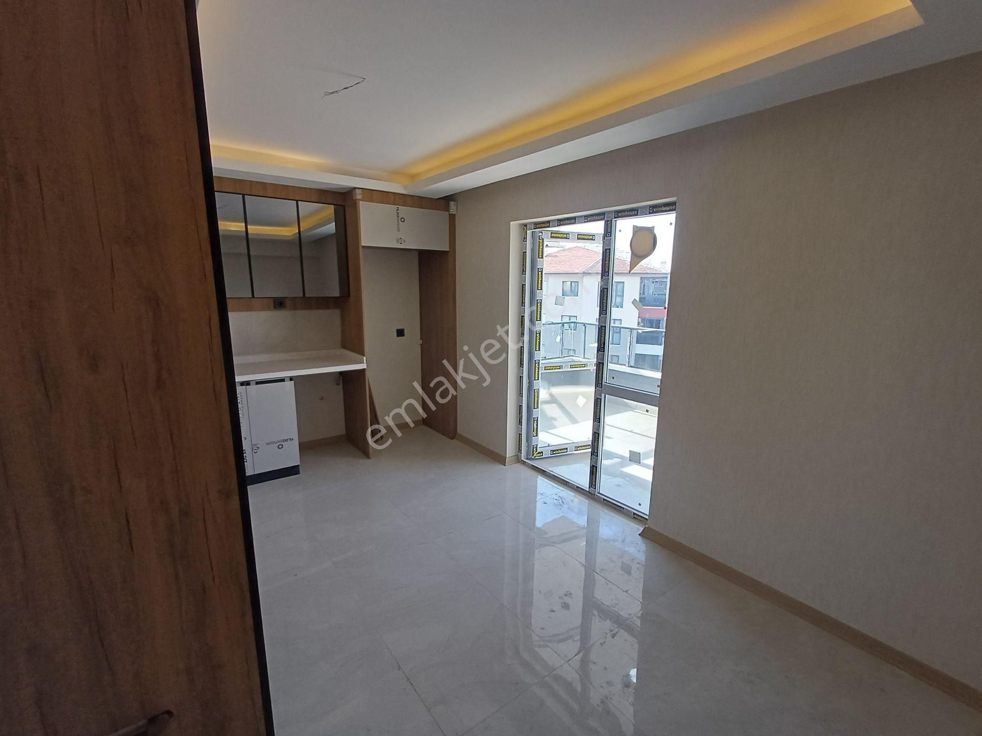 Yenikent Menderes Mahallesinde 3+1 Giyinme Odalı Satılık Sıfır Daire - Görsel 3