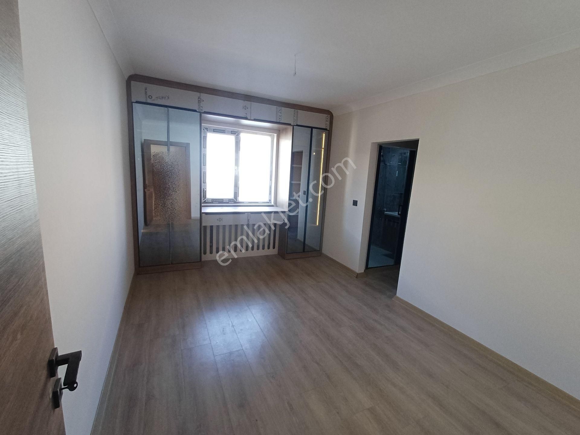 Yenikent Menderes Mahallesinde 3+1 Giyinme Odalı Satılık Sıfır Daire - Görsel 15