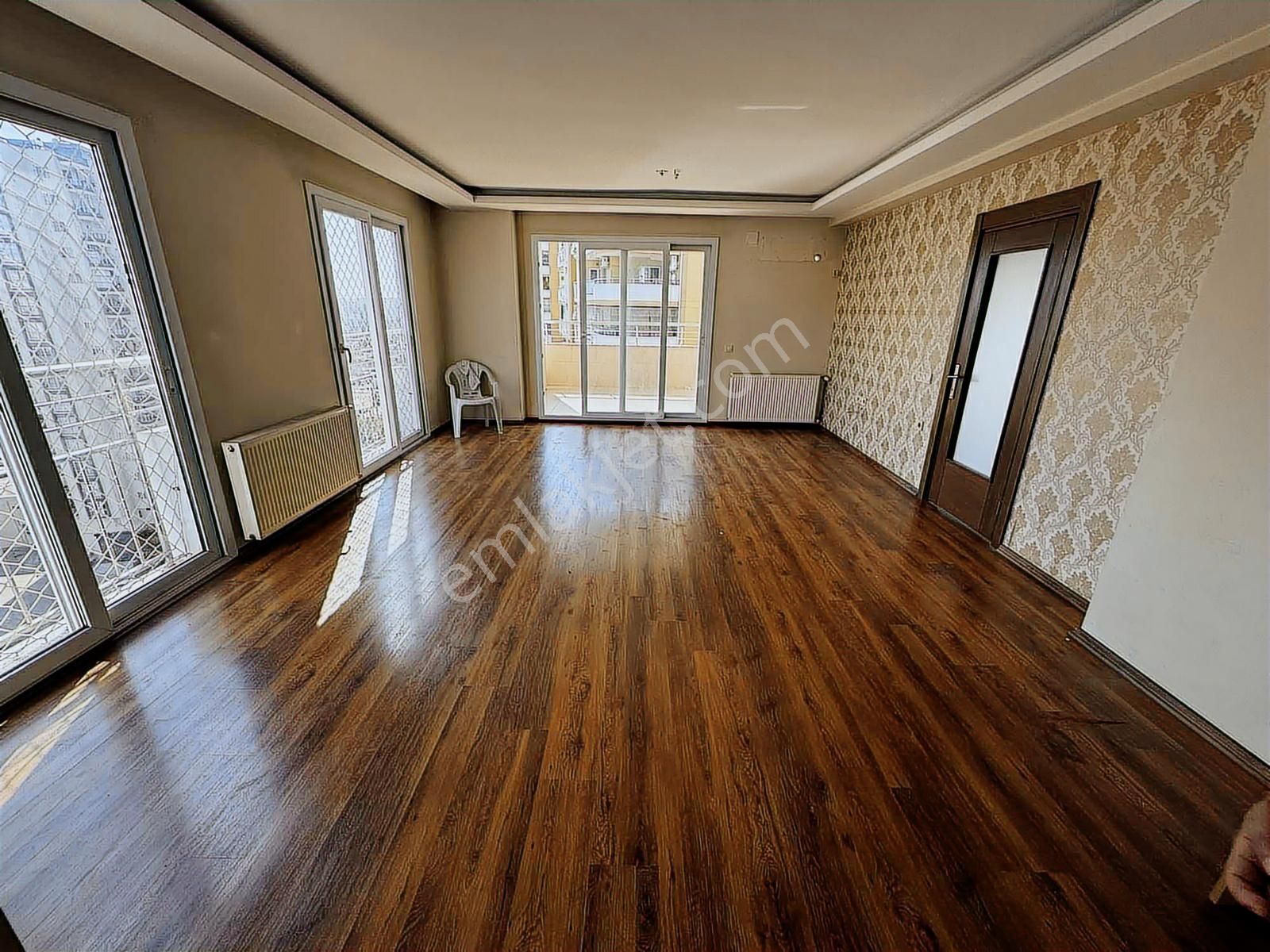 Ali Bozdoğanoğlu Bulvarı Güvenlikli Site İçerisinde 4+1 Kiralık - Görsel 3