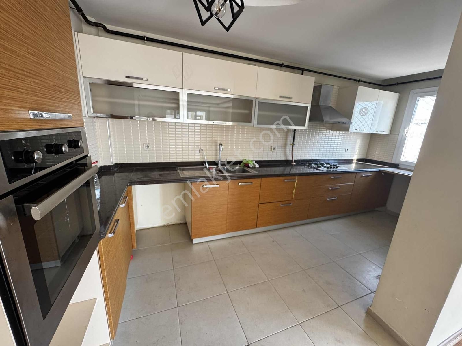 Ali Bozdoğanoğlu Bulvarı Güvenlikli Site İçerisinde 4+1 Kiralık