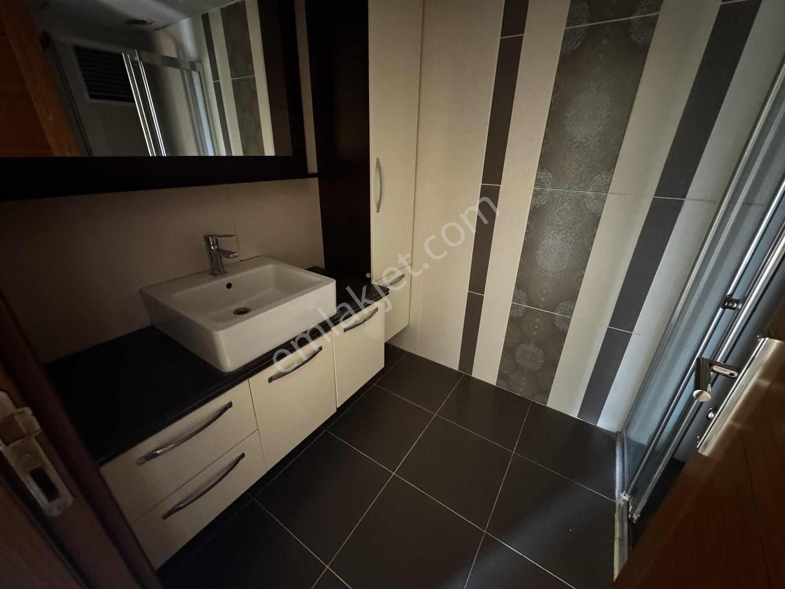 Ali Bozdoğanoğlu Bulvarı Güvenlikli Site İçerisinde 4+1 Kiralık - Görsel 4