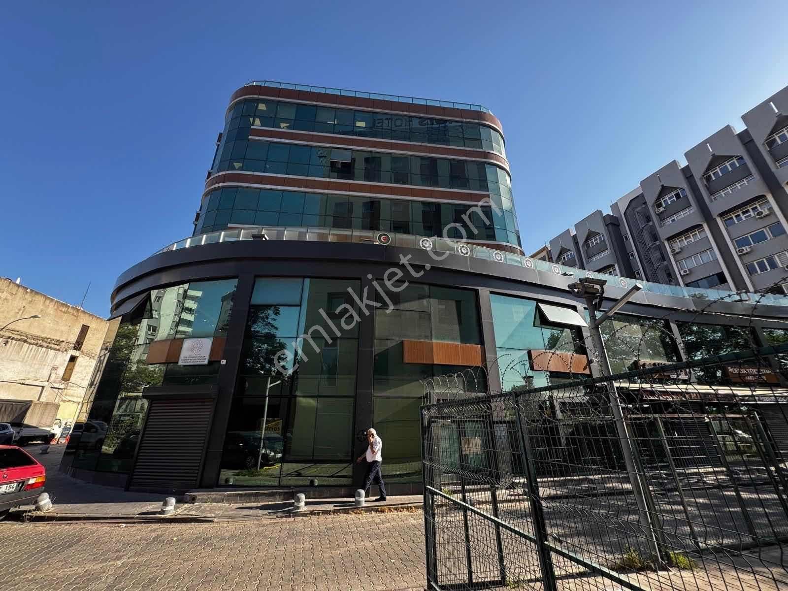 Çarşı Merkezde İbis Otel Arkası Kiralık İşyeri